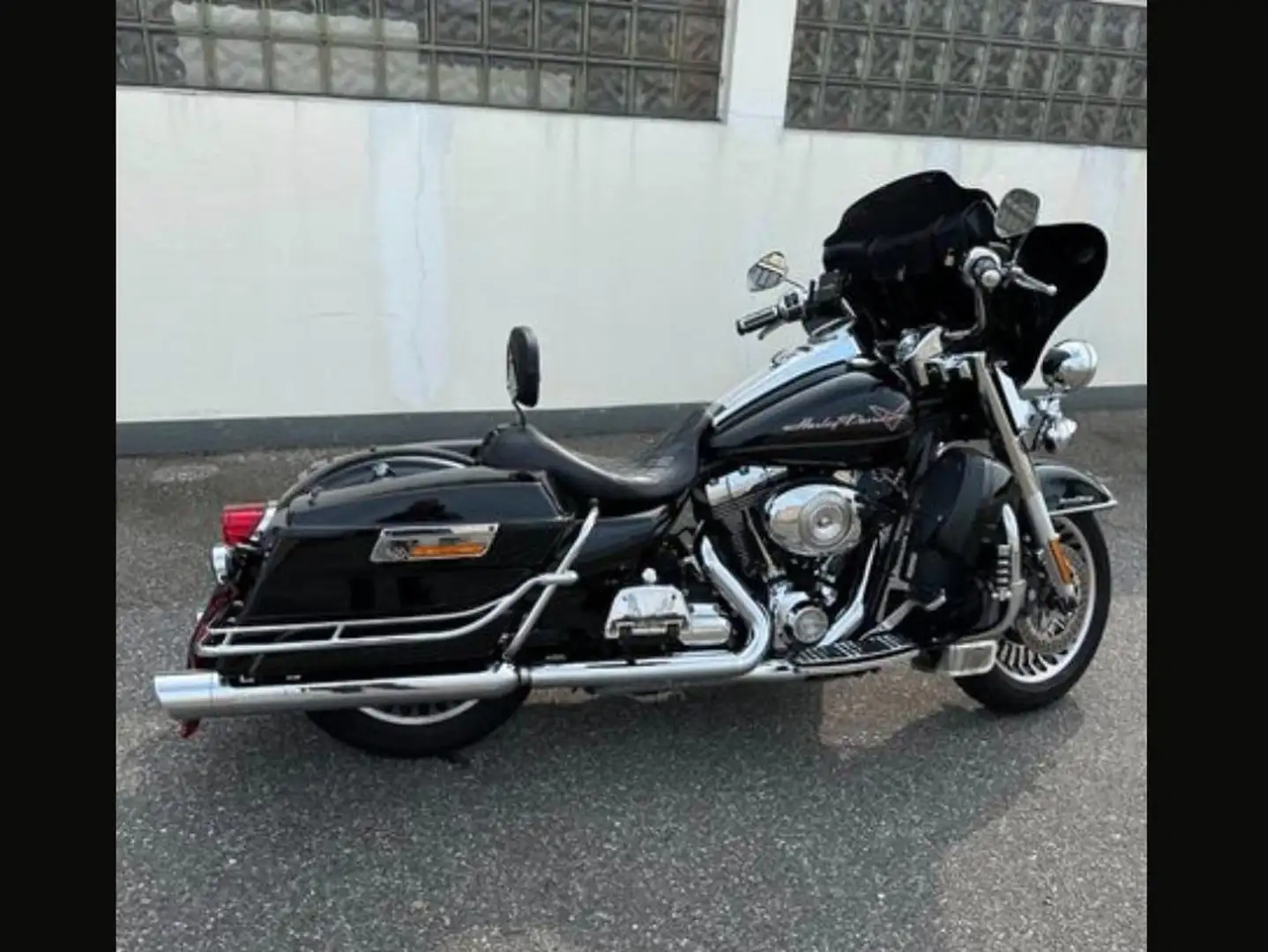 Harley-Davidson Road King FLHRC Negru - 2