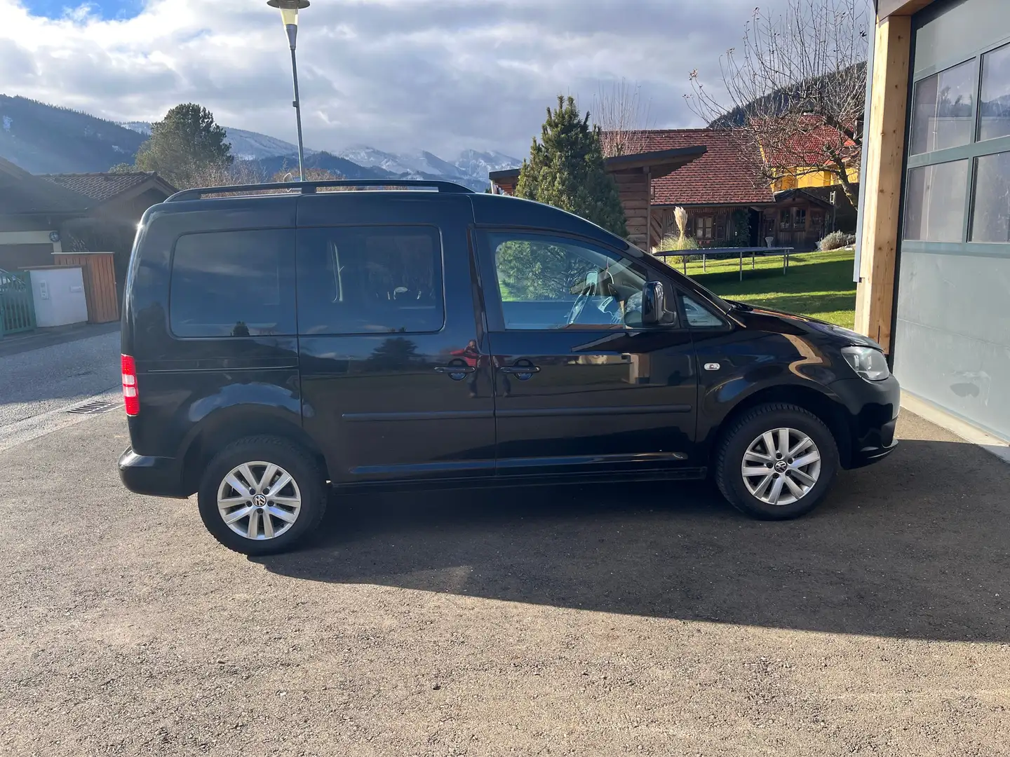 Volkswagen Caddy Caddy Kombi  2,0 TDI DPF 4MOTION Edition 30 Braun - 1