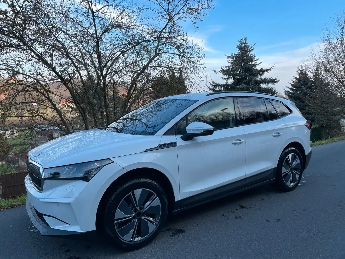 Skoda Enyaq iV 60 Loft Blanc - 1
