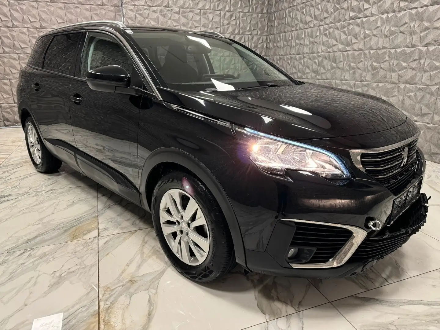 Peugeot 5008 Active 7-Sitzter. *Voll Fahrbereit* Noir - 1