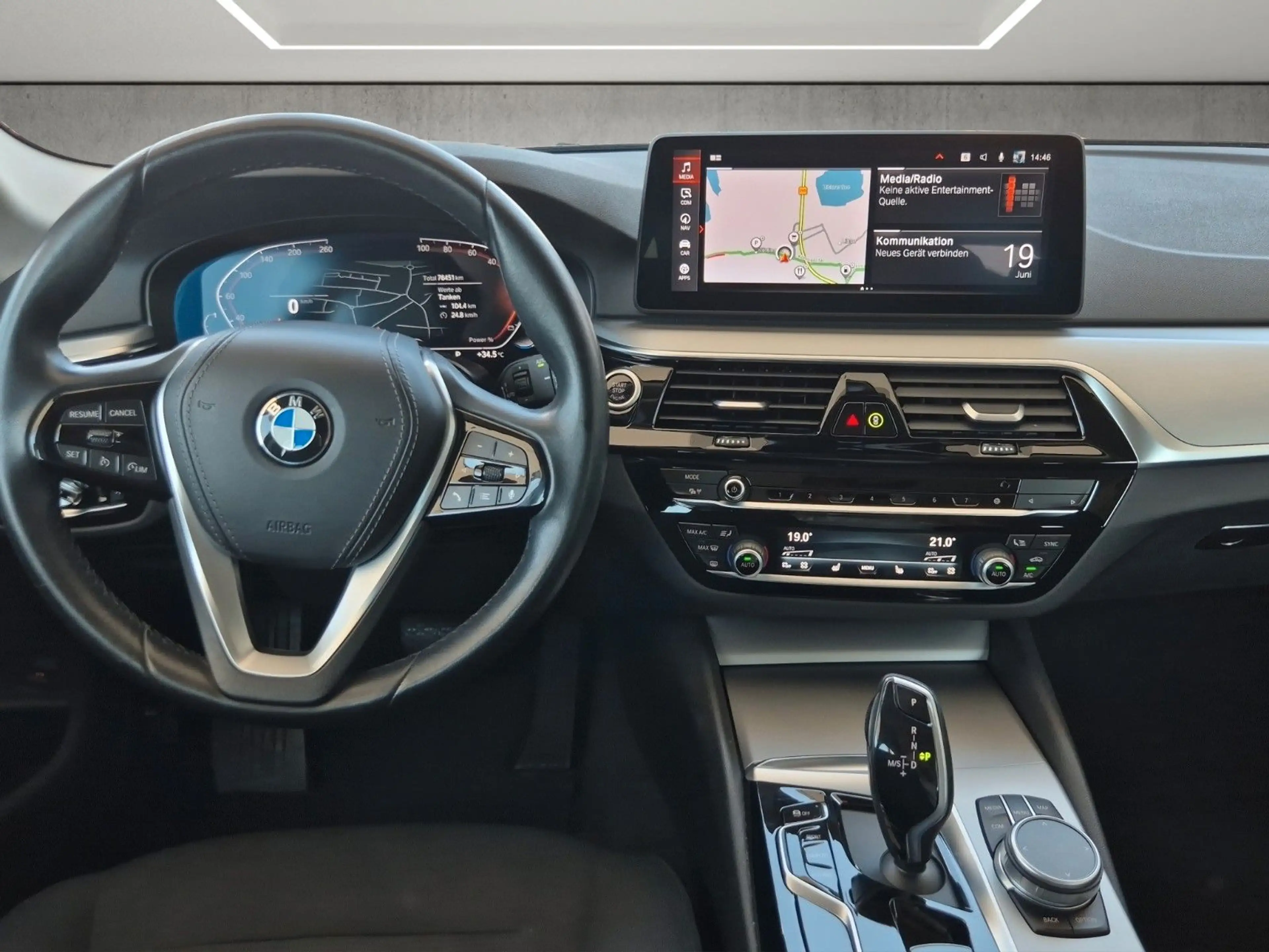 BMW 530 d Touring LED Kamera Carplay Live Cockpit — photo 13