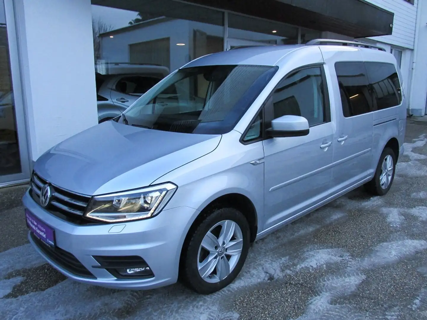 Volkswagen Caddy Kombi Maxi Comfortline 2,0 TDI DSG Silber - 1