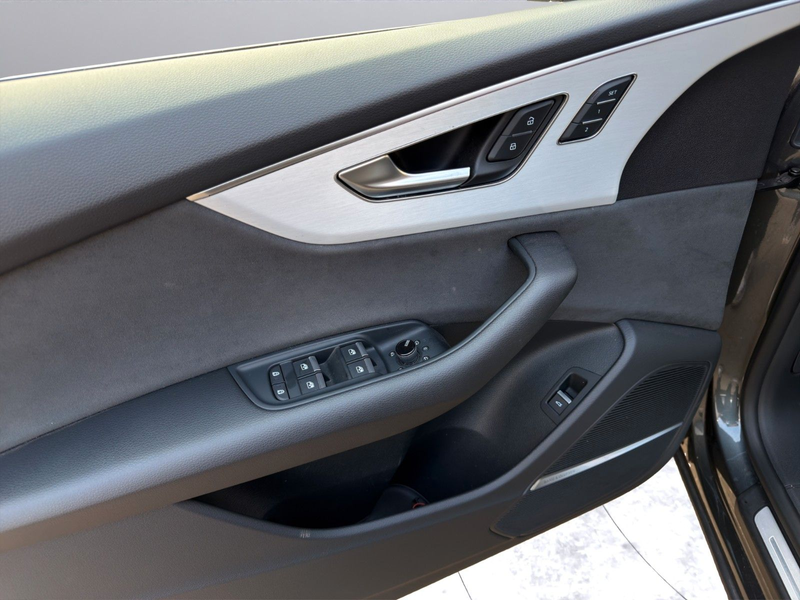 Audi Q8 50 TDI quattro HUD 360 Memory LED AHK Leder — photo 15