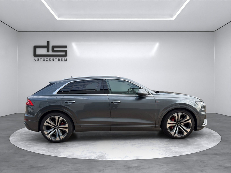 Audi Q8 50 TDI quattro HUD 360 Memory LED AHK Leder — photo 6