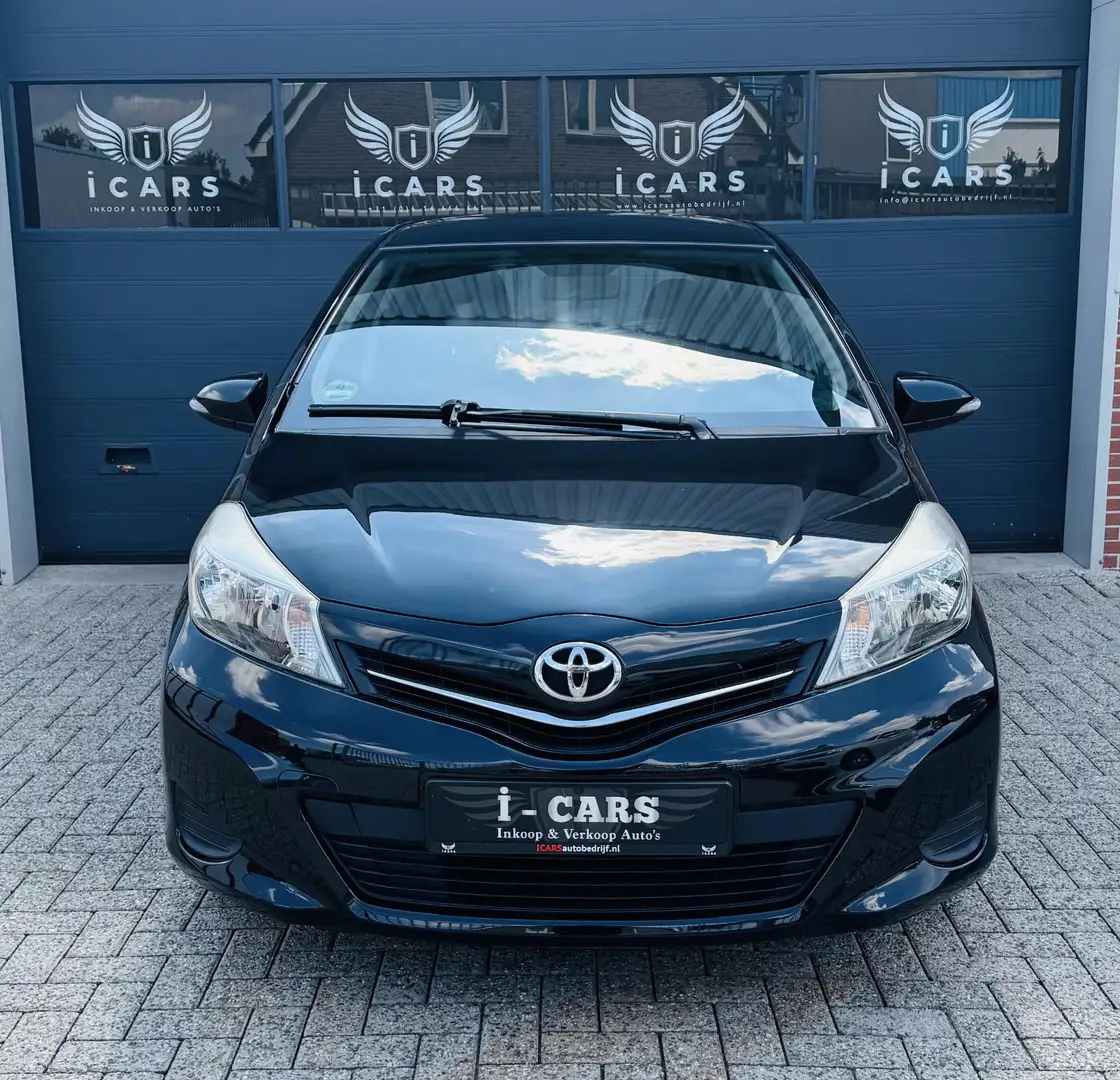 Toyota Yaris 1.0 VVT-i Life NAVIGATIE CAMERA 2e eigenaar Zwart - 2