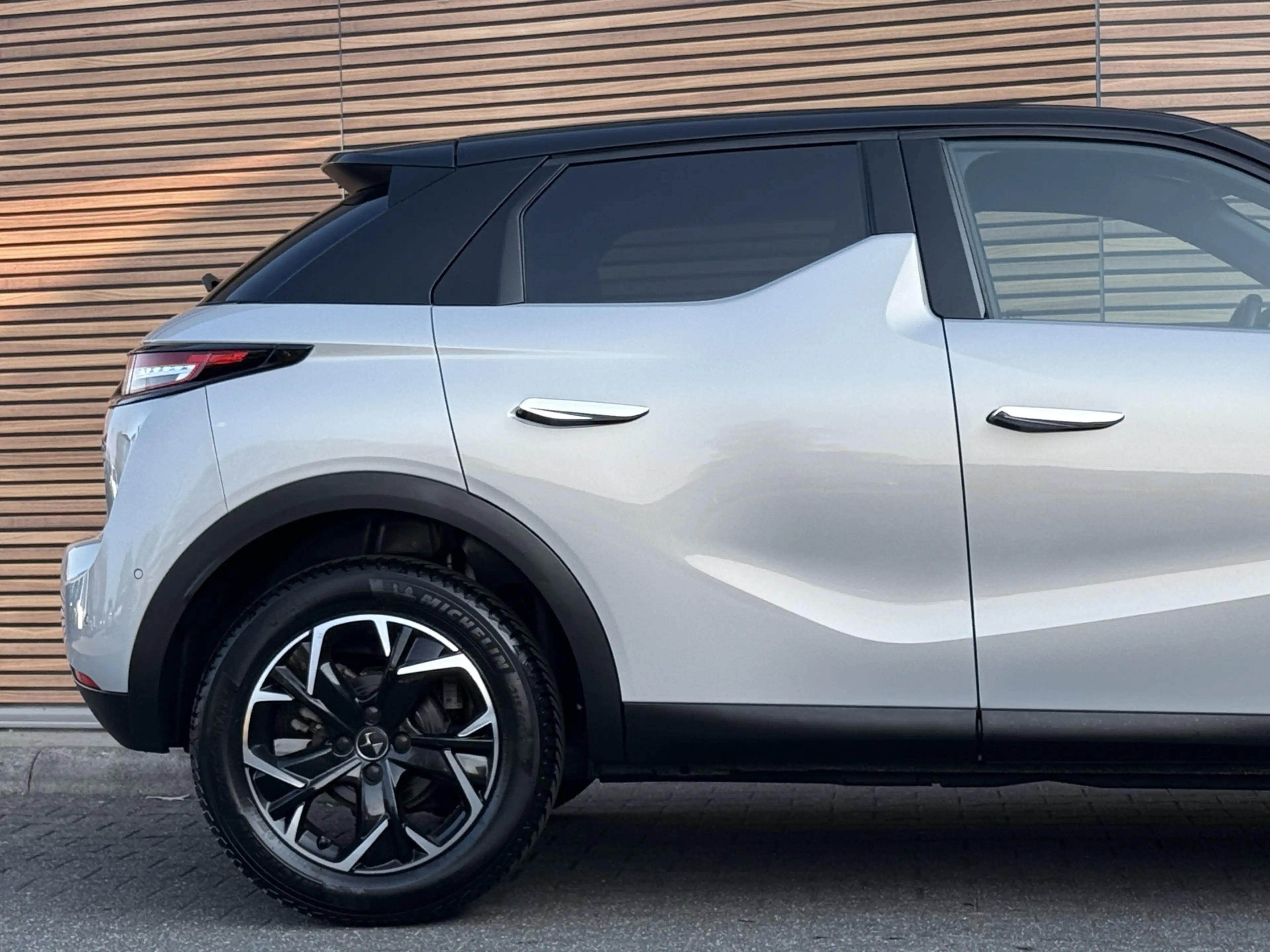 DS Automobiles DS 3 Crossback 1.2 PureTech Rivoli Navi / Camera / Carplay / Lm V — photo 16