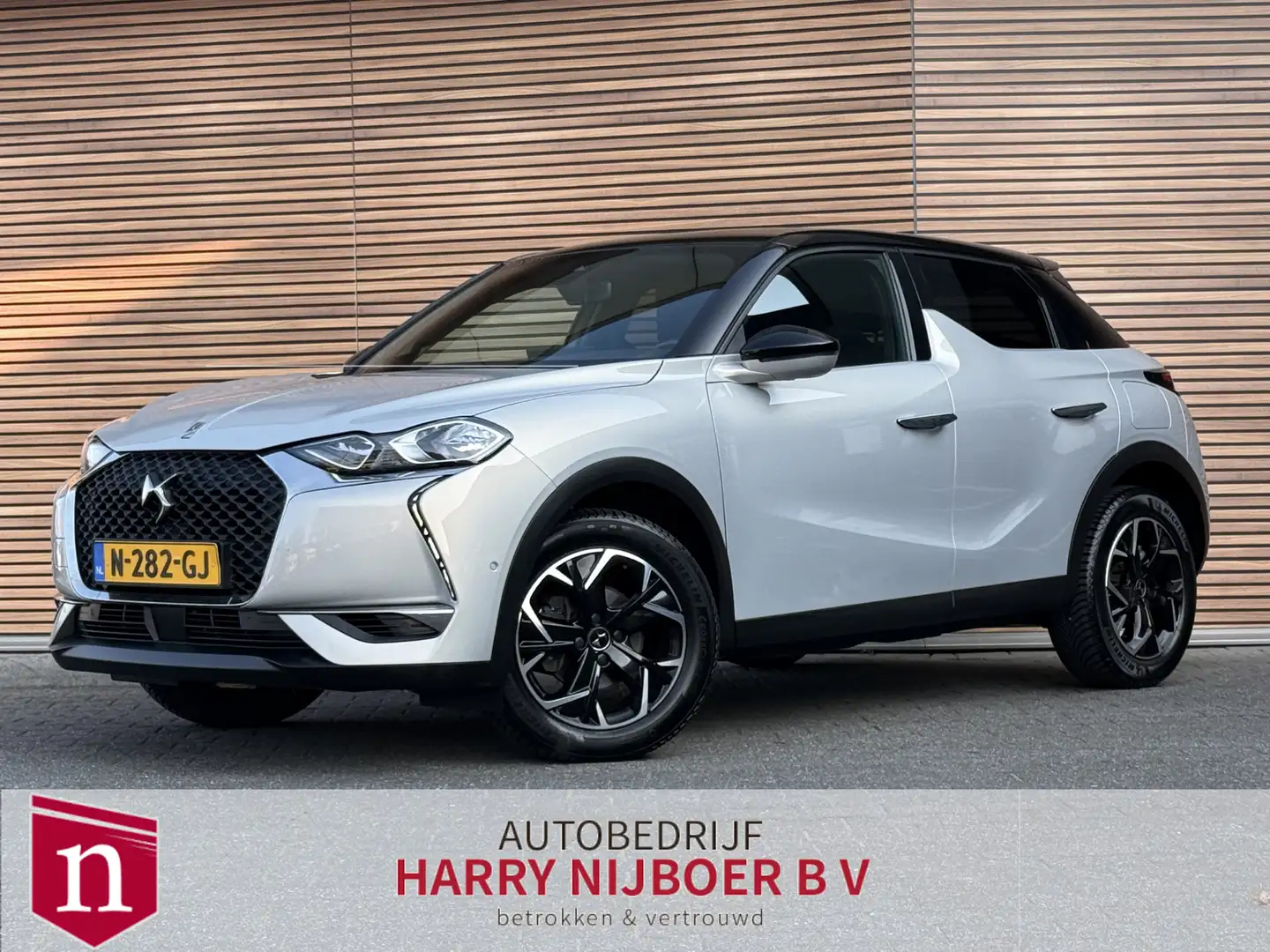 DS Automobiles DS 3 Crossback 1.2 PureTech Rivoli Navi / Camera / Carplay / Lm V Gris - 1