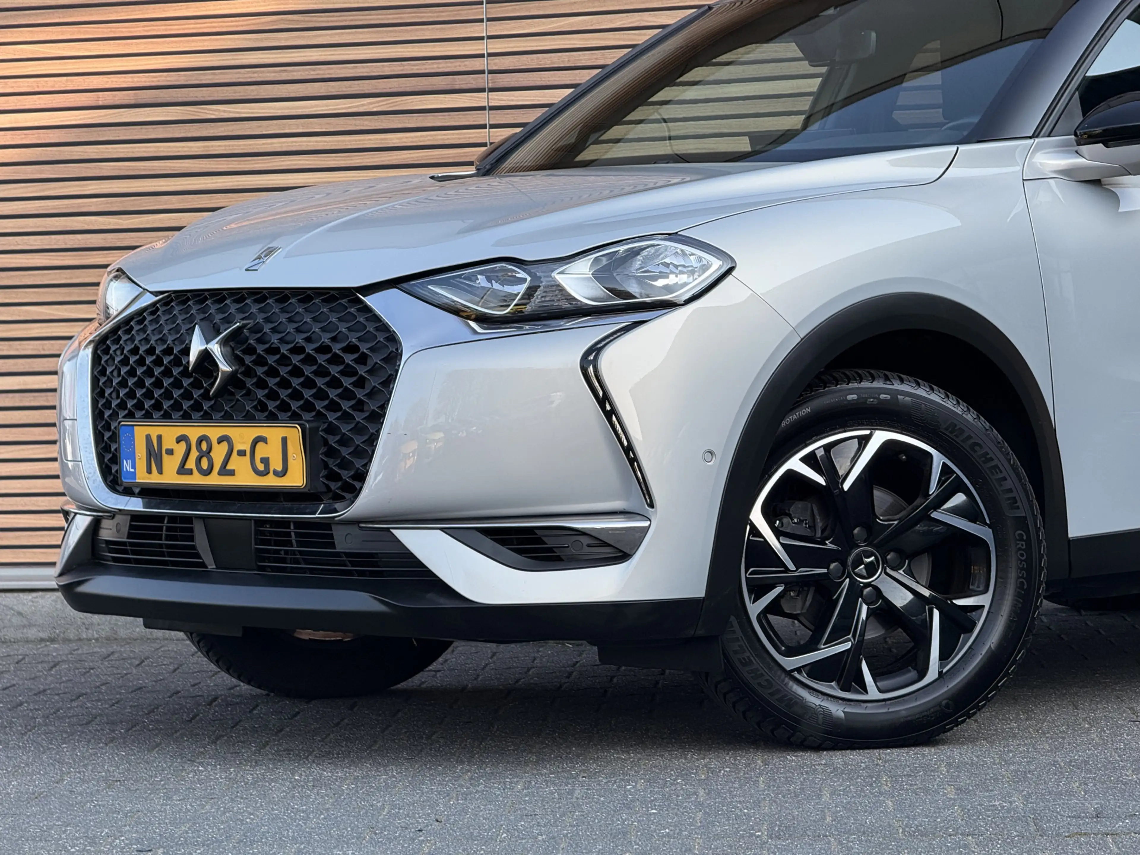 DS Automobiles DS 3 Crossback 1.2 PureTech Rivoli Navi / Camera / Carplay / Lm V — photo 11