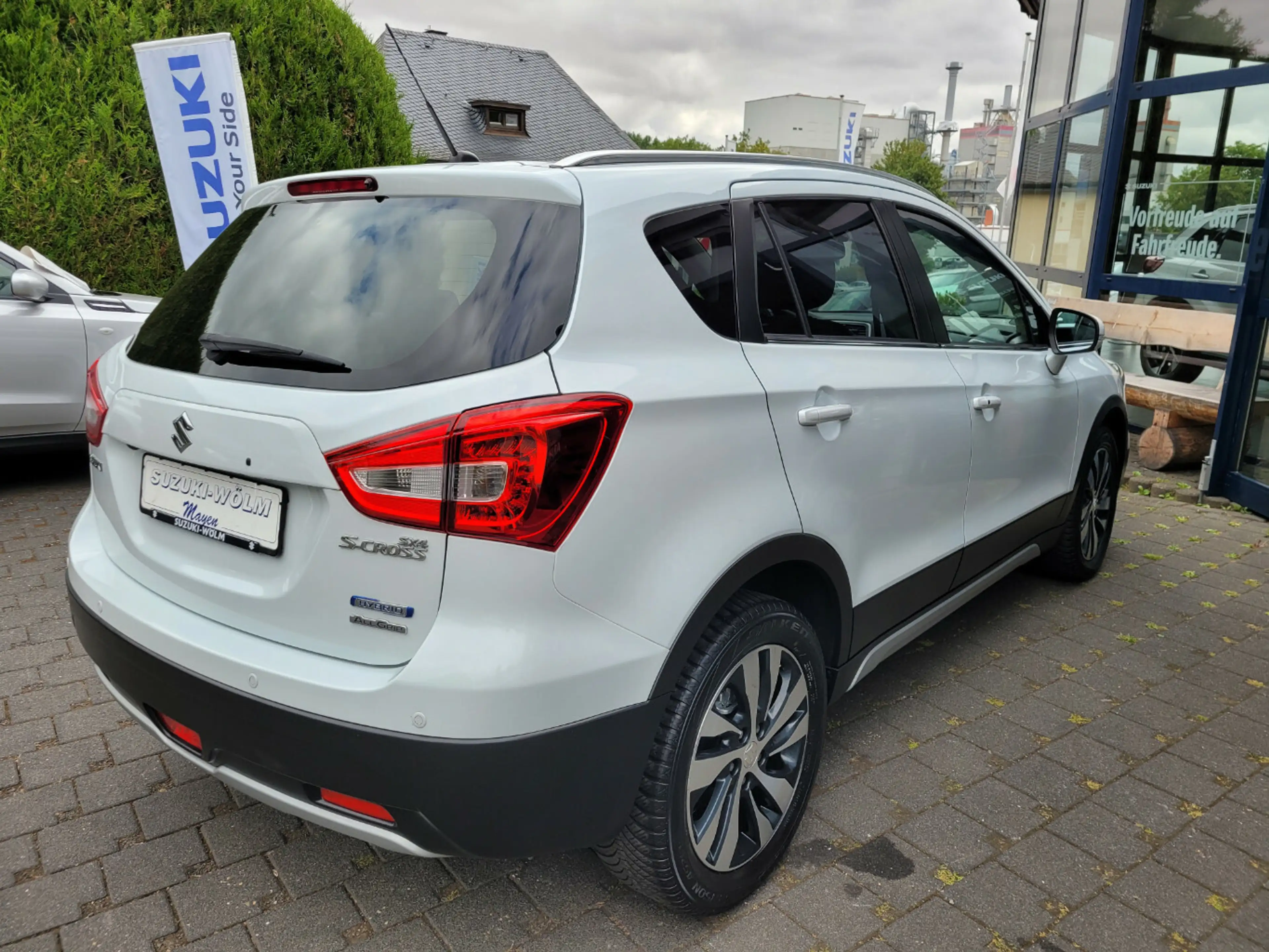 Suzuki SX4 S-Cross Comfort+ 4x4*Pano*LED*Navi* — photo 4