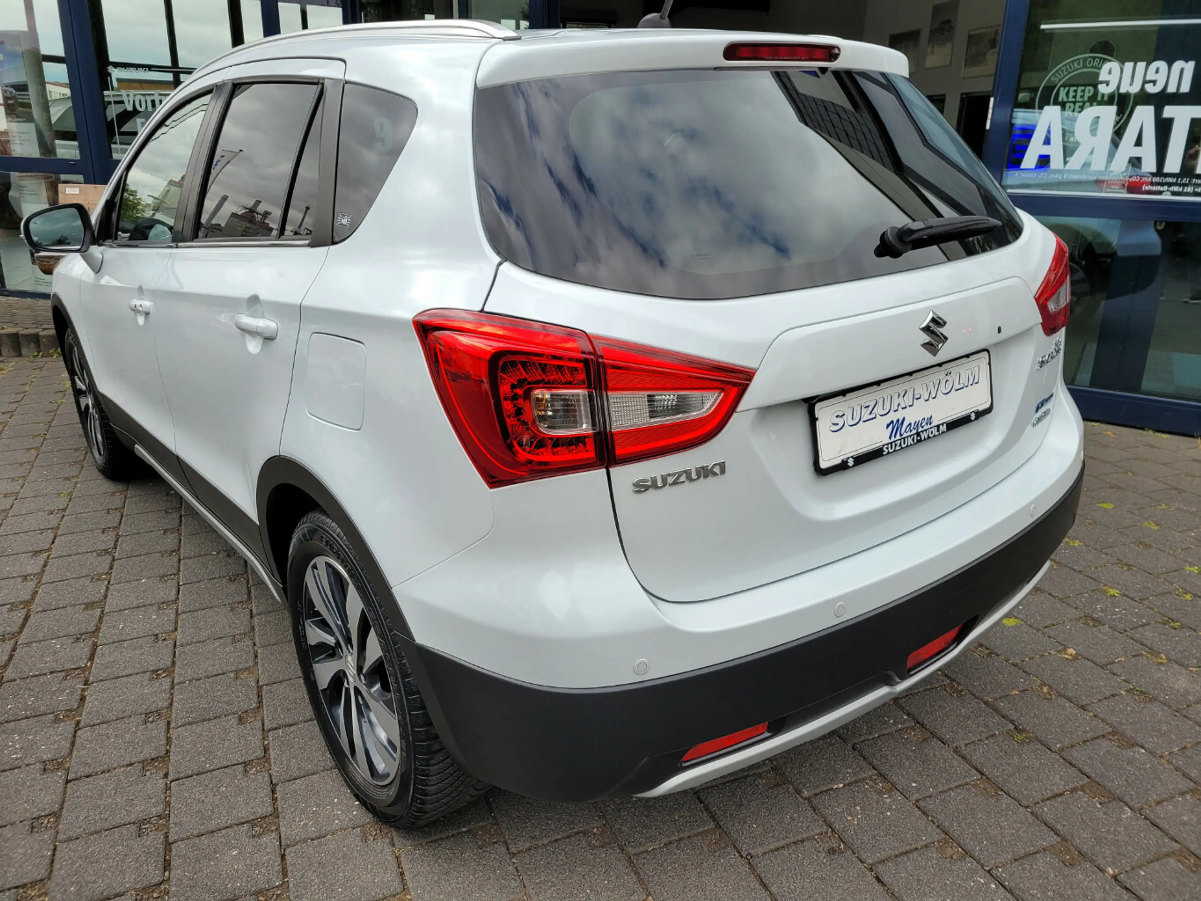 Suzuki SX4 S-Cross Comfort+ 4x4*Pano*LED*Navi* — photo 3
