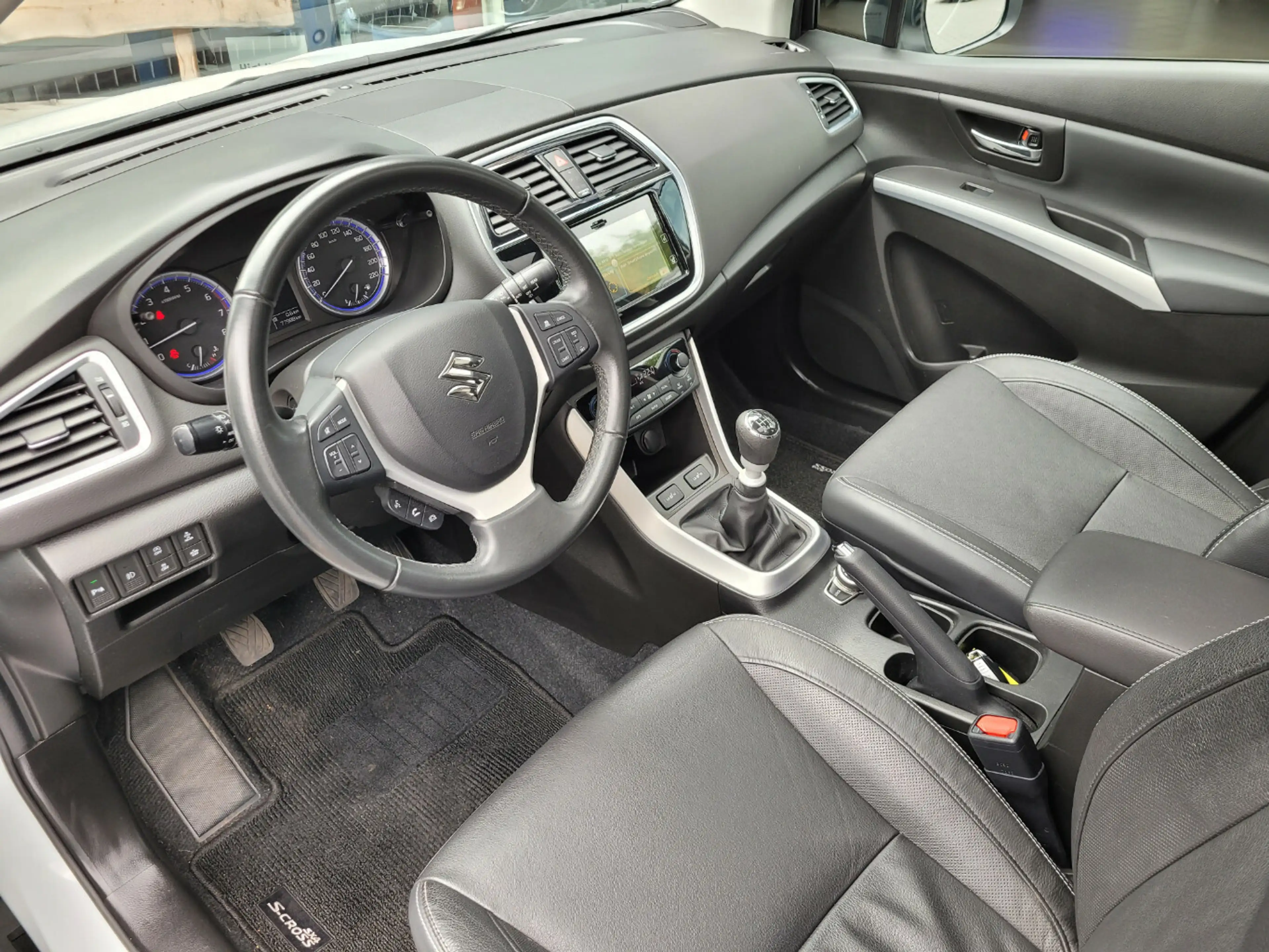 Suzuki SX4 S-Cross Comfort+ 4x4*Pano*LED*Navi* — photo 10