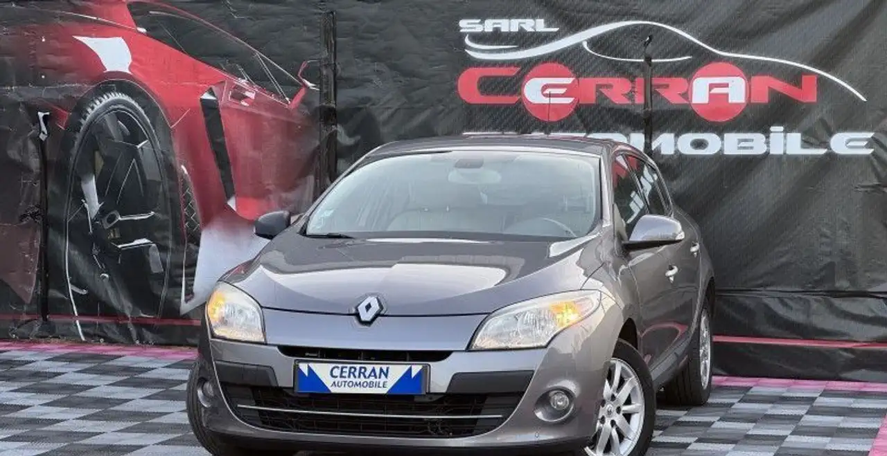 Renault Megane III 2.0 16V 140CH DYNAMIQUE CVT