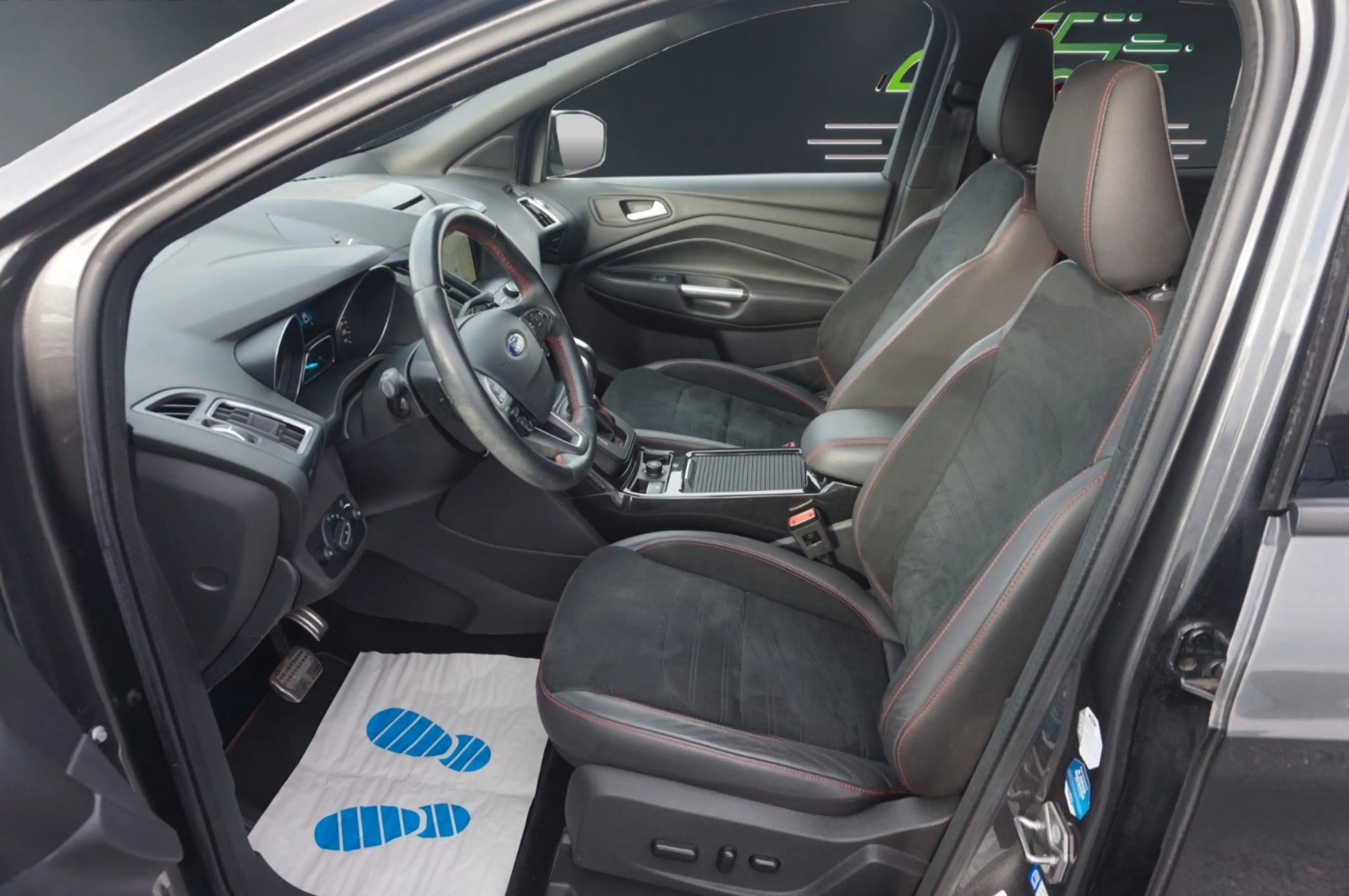 Ford Kuga 2.0 TDCi 4x4 ST-Line*Navi~ACC~Kam~KeyGo — photo 14