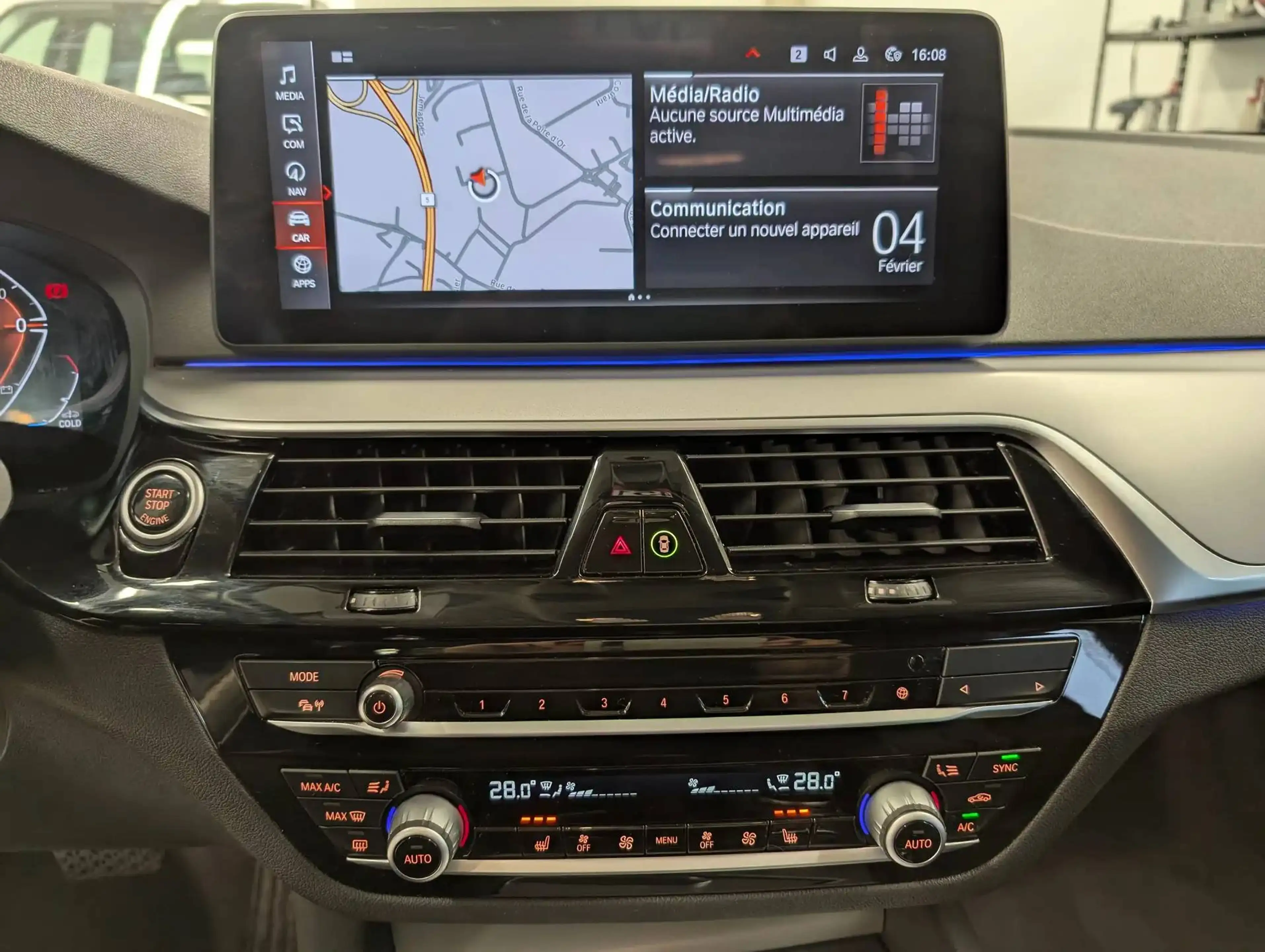 BMW 518 dA Touring *CUIR-NAVI-CAMERA-DIGITAL COCKPIT* — photo 10
