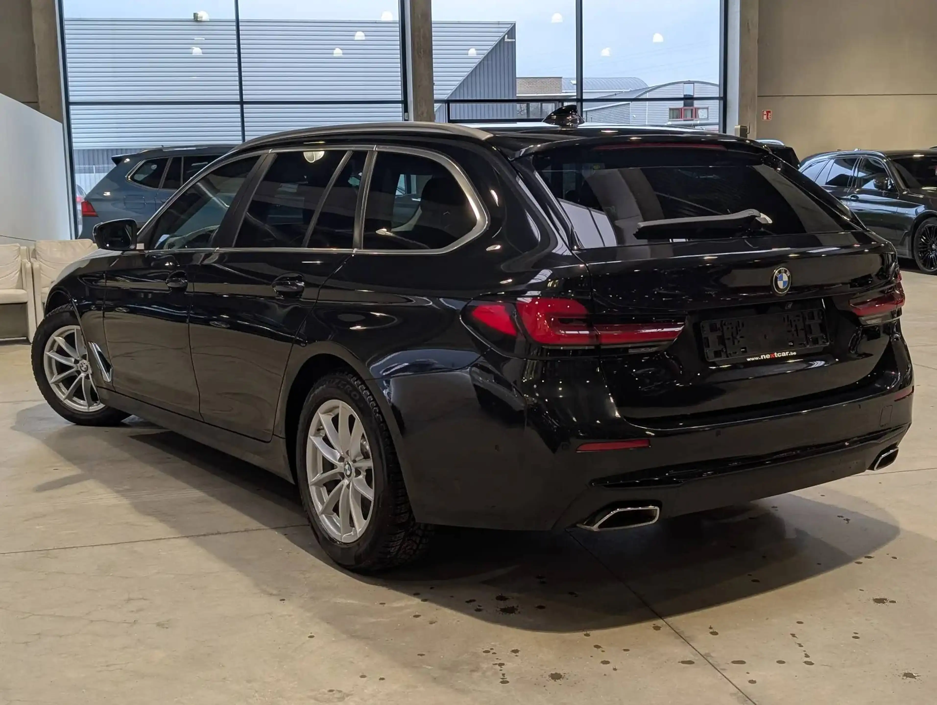 BMW 518 dA Touring *CUIR-NAVI-CAMERA-DIGITAL COCKPIT* — photo 4