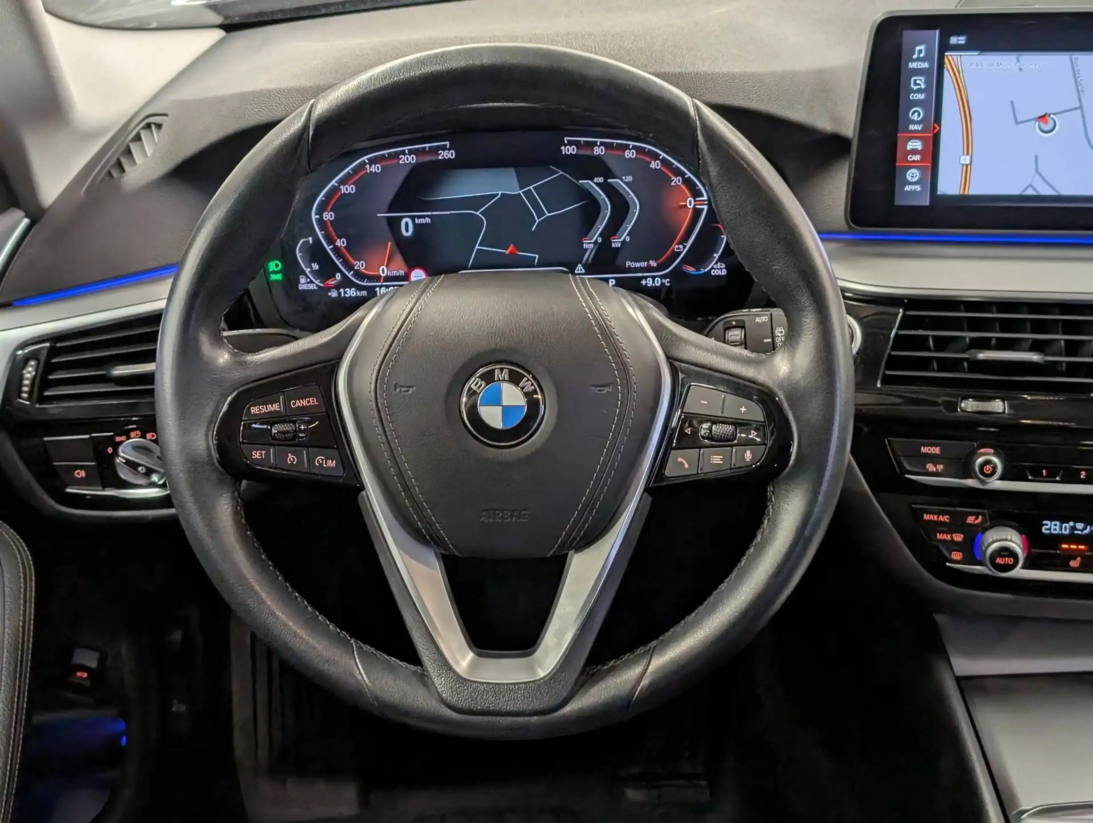 BMW 518 dA Touring *CUIR-NAVI-CAMERA-DIGITAL COCKPIT* — photo 9