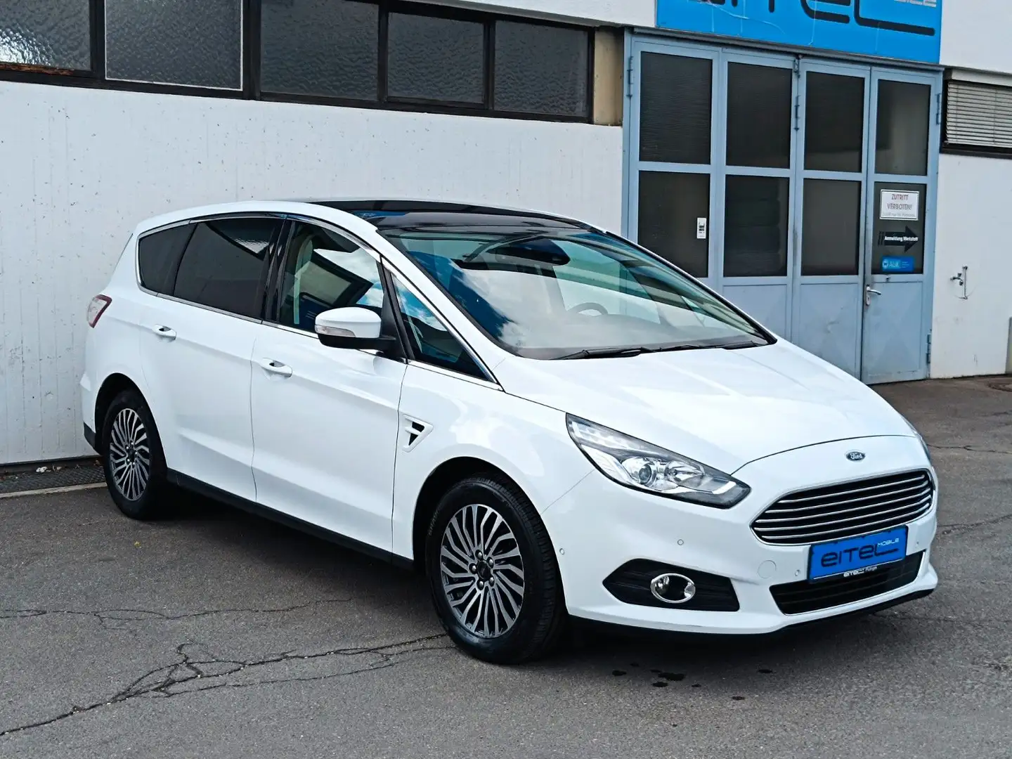 Ford S-Max S-MAX Titanium Navi SHZ AHK Weiß - 1