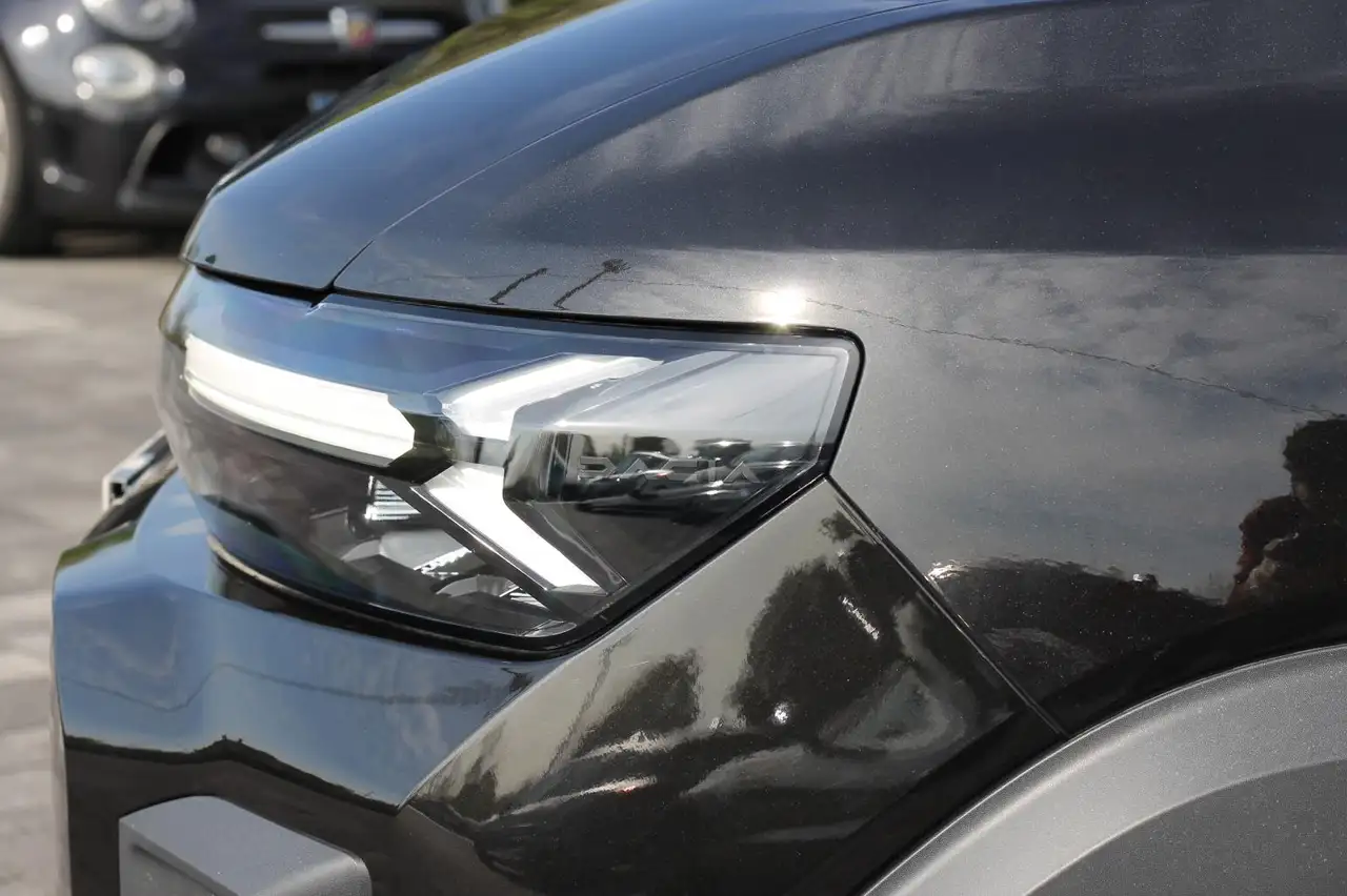 Dacia Bigster 1.8 hybrid Extreme 155cv auto 10