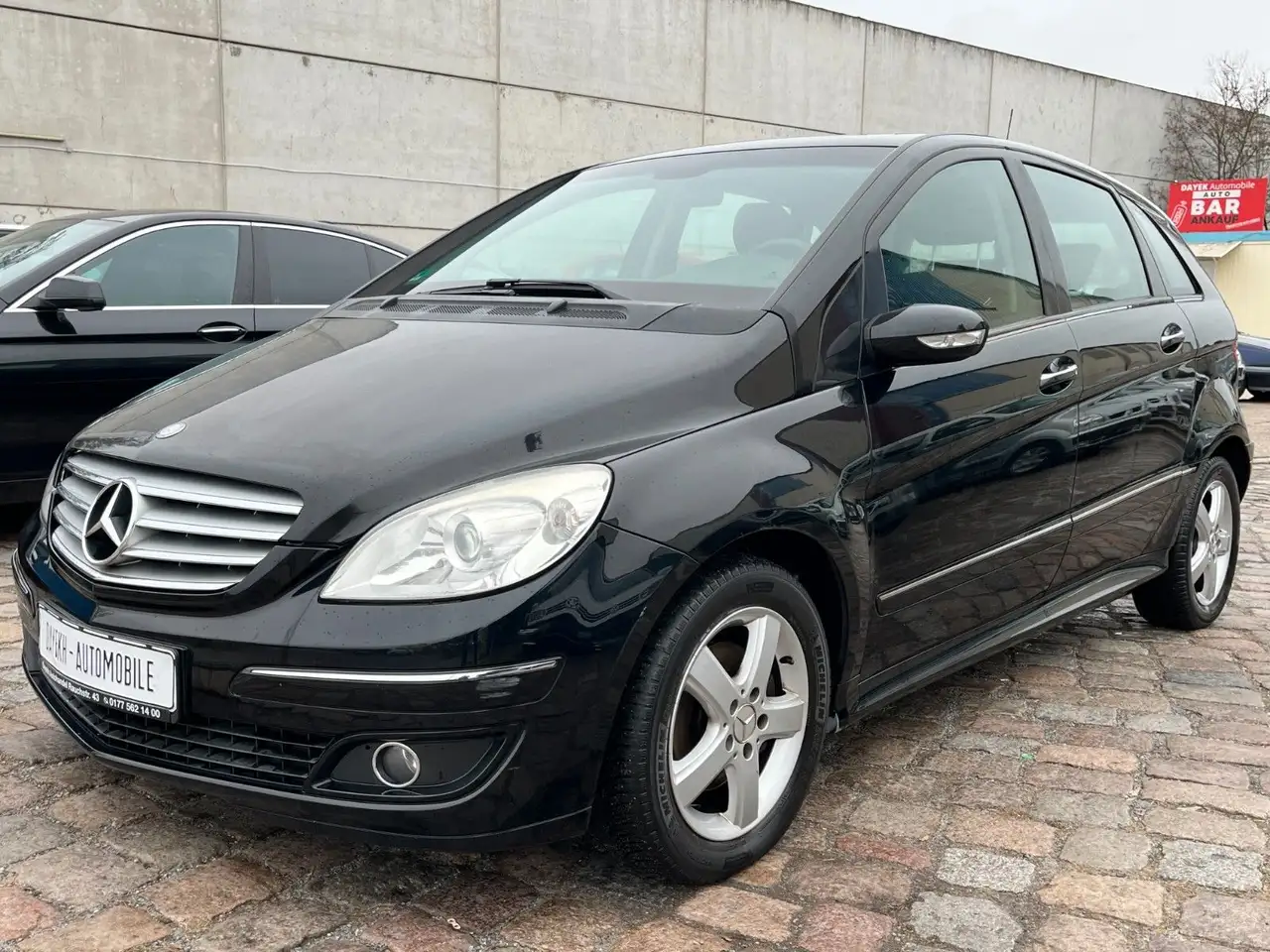 Mercedes-Benz B 200