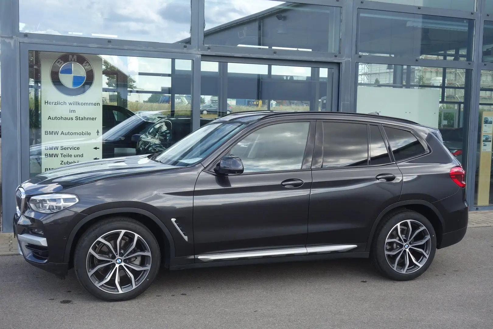 BMW X3 xDrive20d xLine Head-Up DAB LED RFK Shz PDC Gris - 2