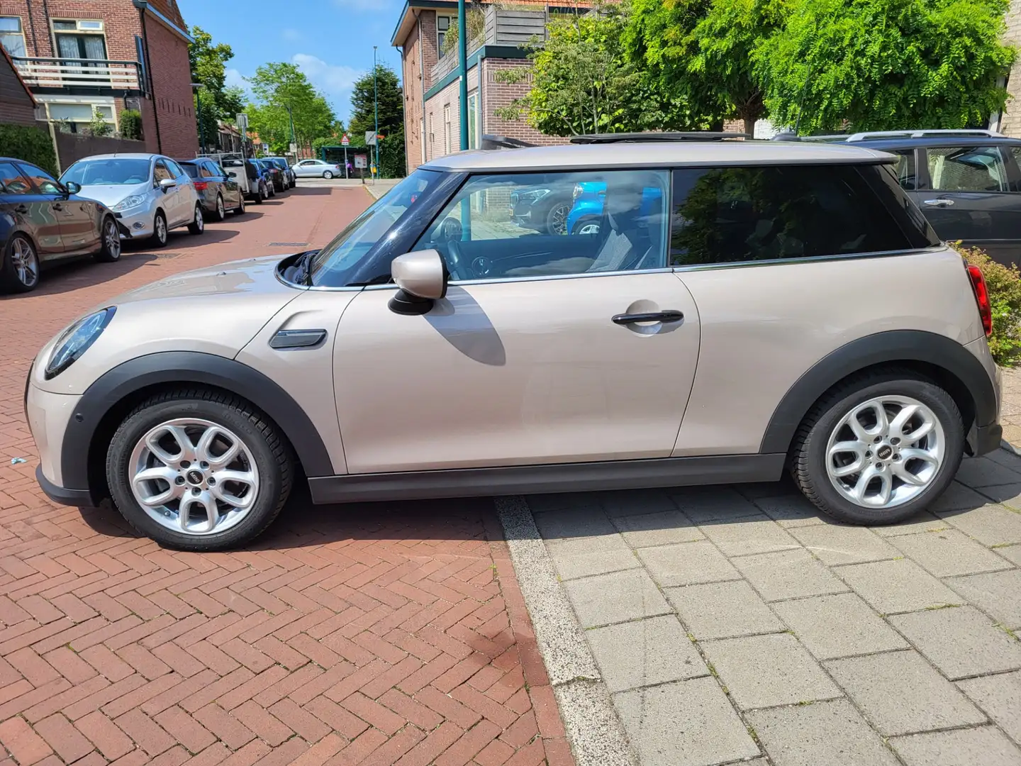 MINI Cooper Mini 1.5 Camden Plus Edition Gris - 2