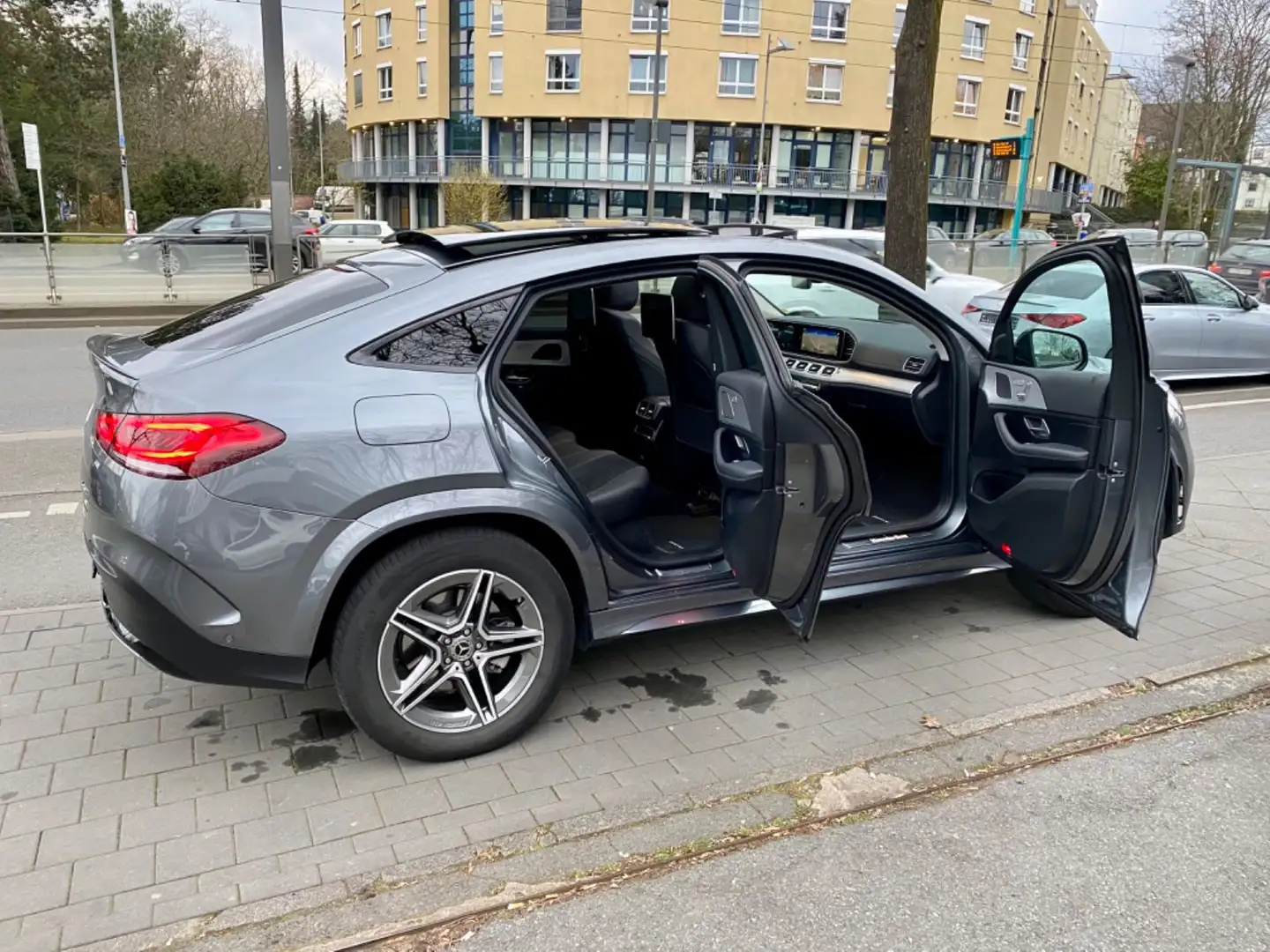 Mercedes-Benz GLE 350 GLE350e *AMG*Pano*HUD*Distr*Keyless*AHK*TV* 360° Grau - 1