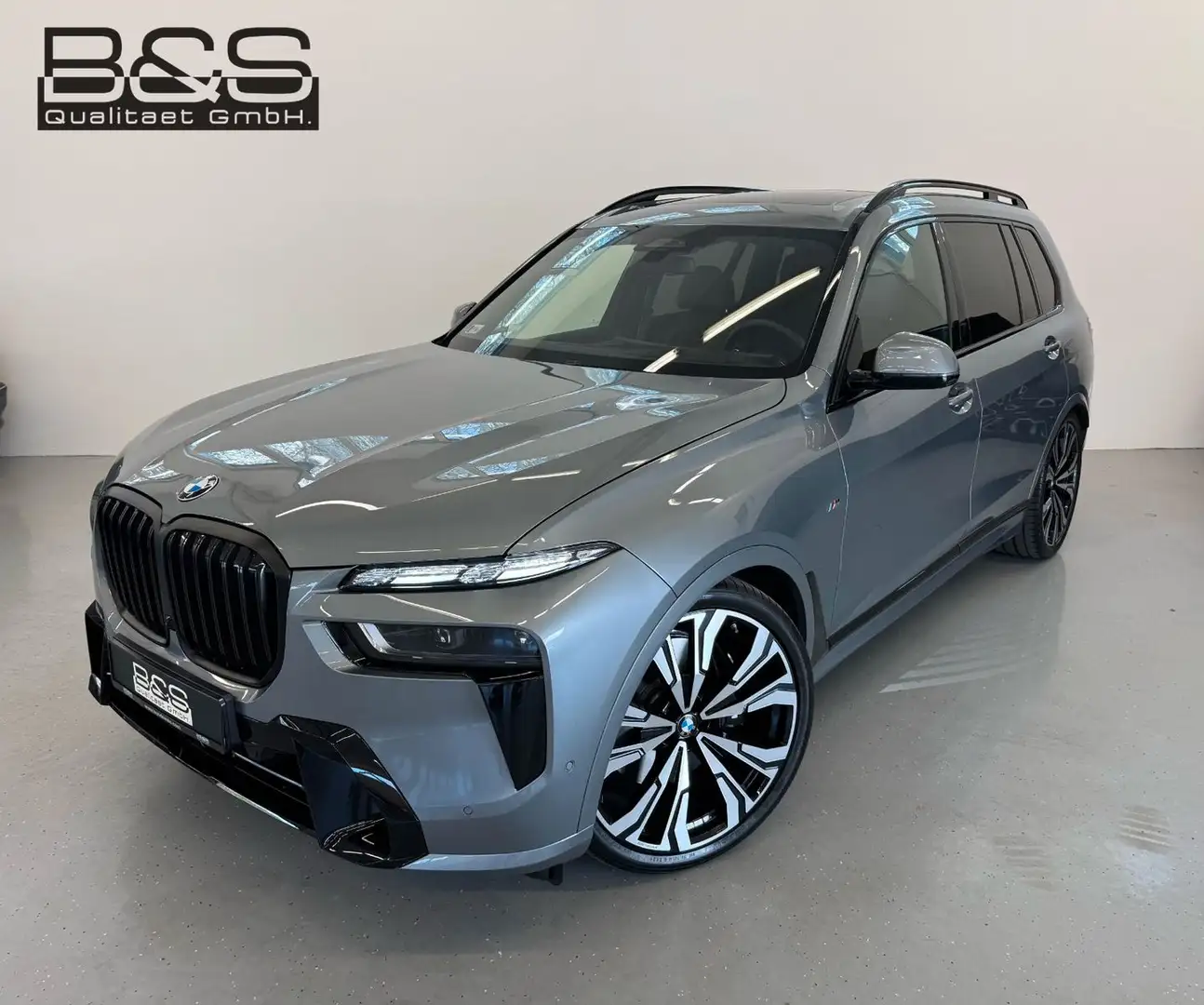 BMW X7 xDrive 40d M Sport,23",AHK,SKYL,Aktivlenk,usw Grau - 1