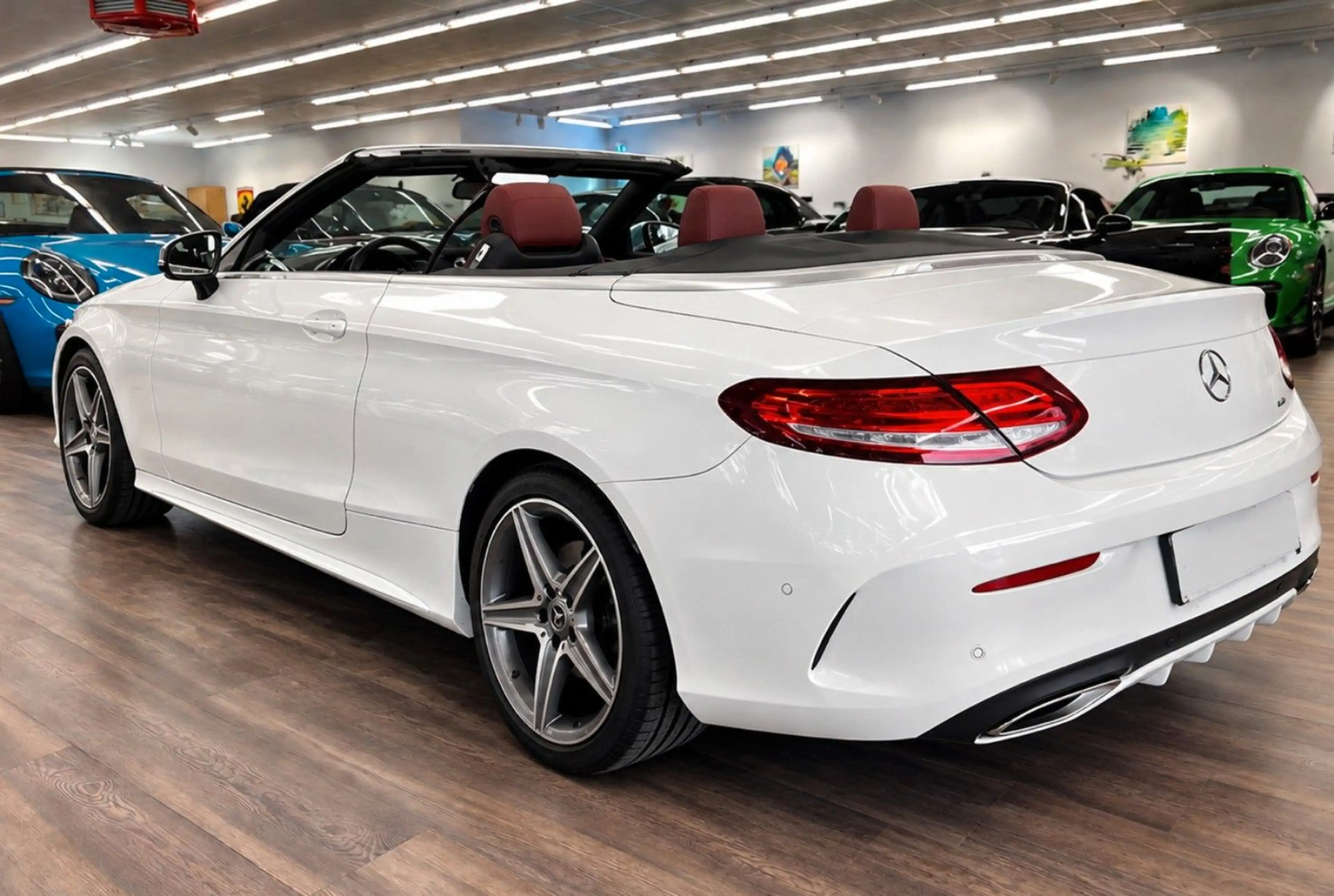 Mercedes-Benz C 300 Cabrio AMG Paket LED Leder Navi Perfekt — photo 2
