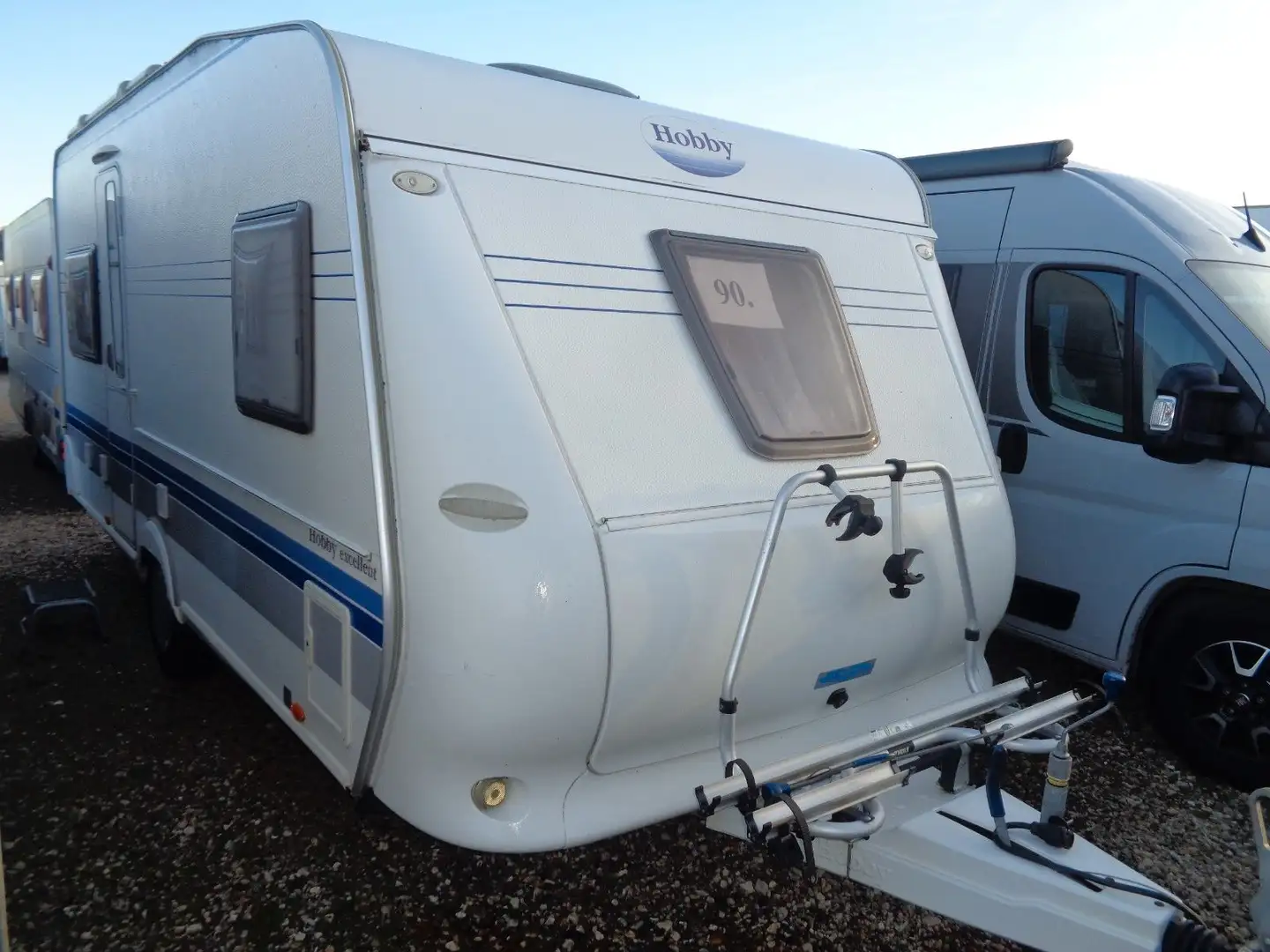 Hobby excellent 460 Ufe *Vorzelt*Fahrradträger* - 1