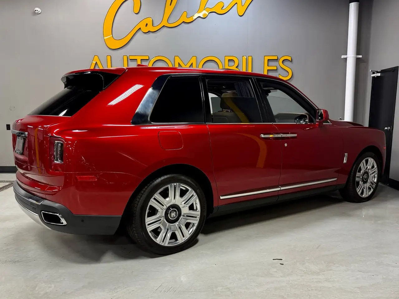 Rolls-Royce Cullinan снимка Rolls-Royce Cullinan