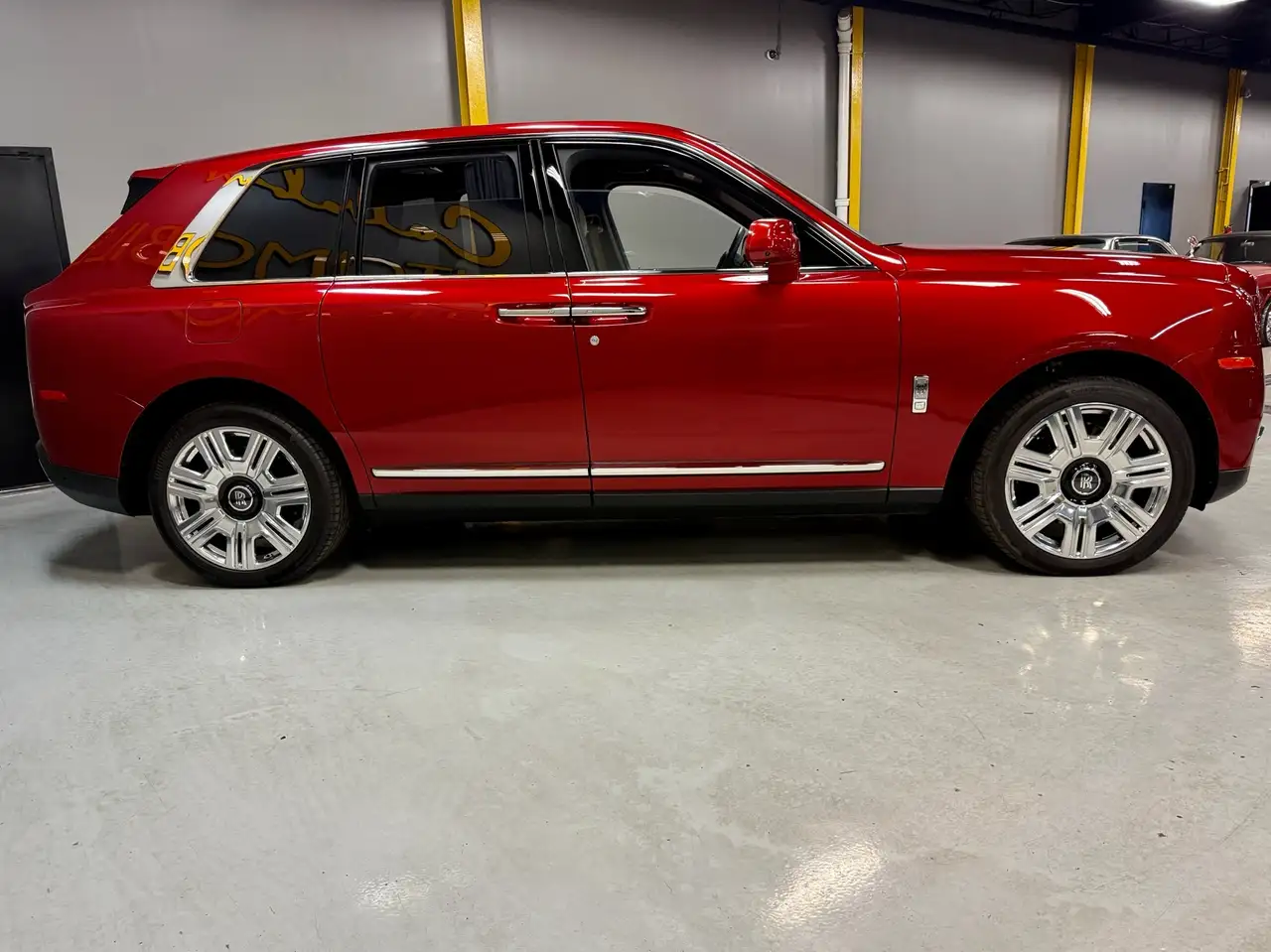 Rolls-Royce Cullinan снимка Rolls-Royce Cullinan