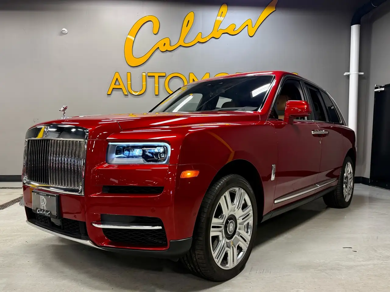 Rolls-Royce Cullinan снимка Rolls-Royce Cullinan