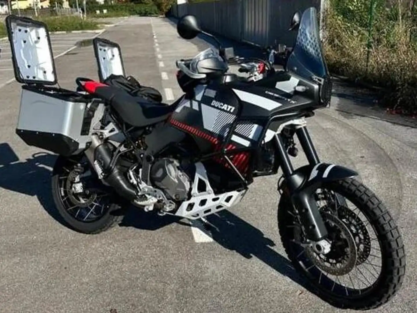 Ducati DesertX Чорний - 2