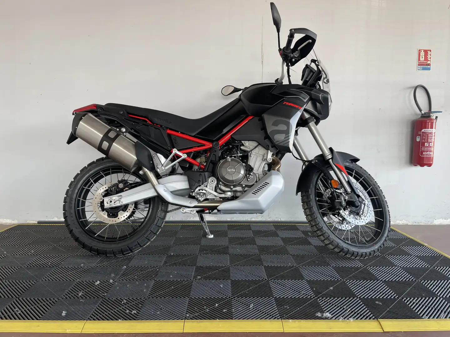 Aprilia Tuareg Negru - 1
