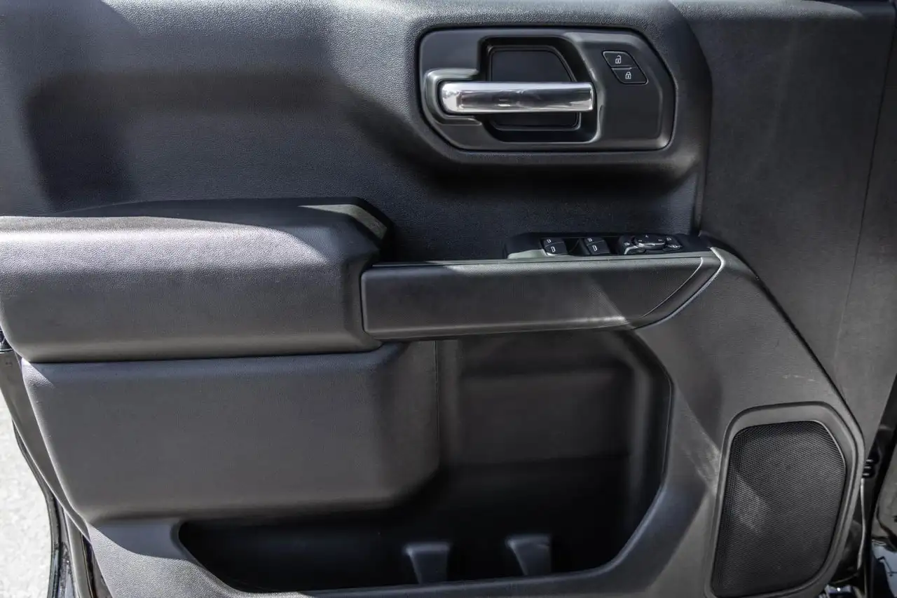 Chevrolet Silverado 1500 снимка Chevrolet Silverado 1500
