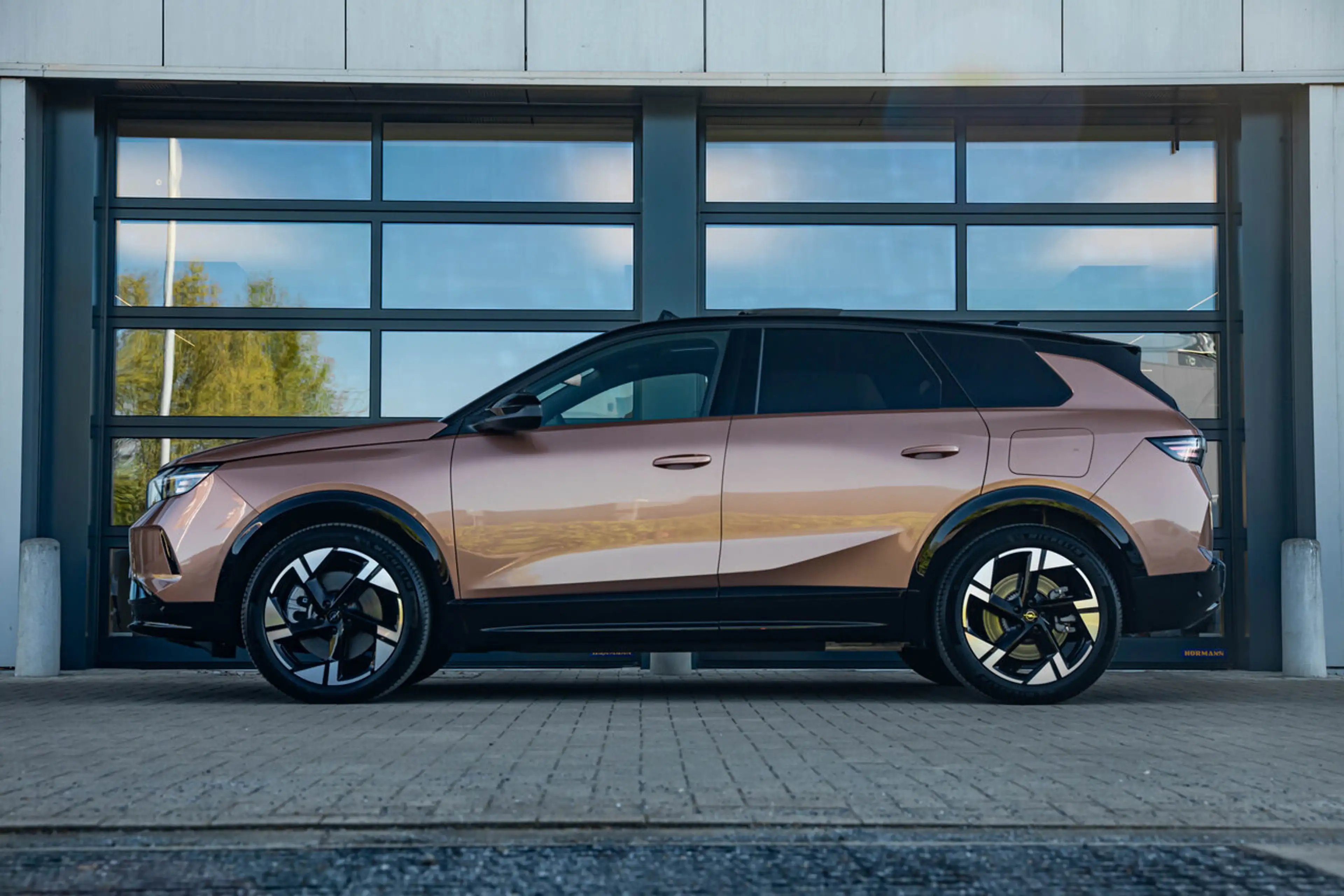 Opel Grandland Electr. 213 PK | Ultimate | Pano | Leder | 360°... — photo 2