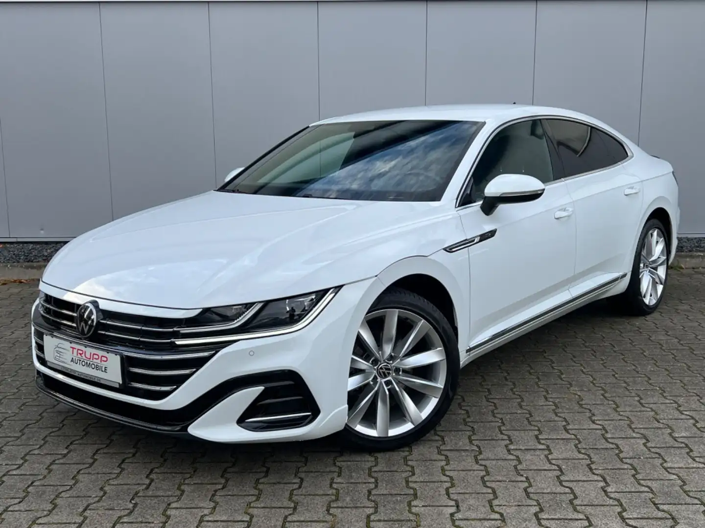 Volkswagen Arteon R-Line eHybrid/LED/AHK/Virtual/Navi/SHZ Weiß - 1