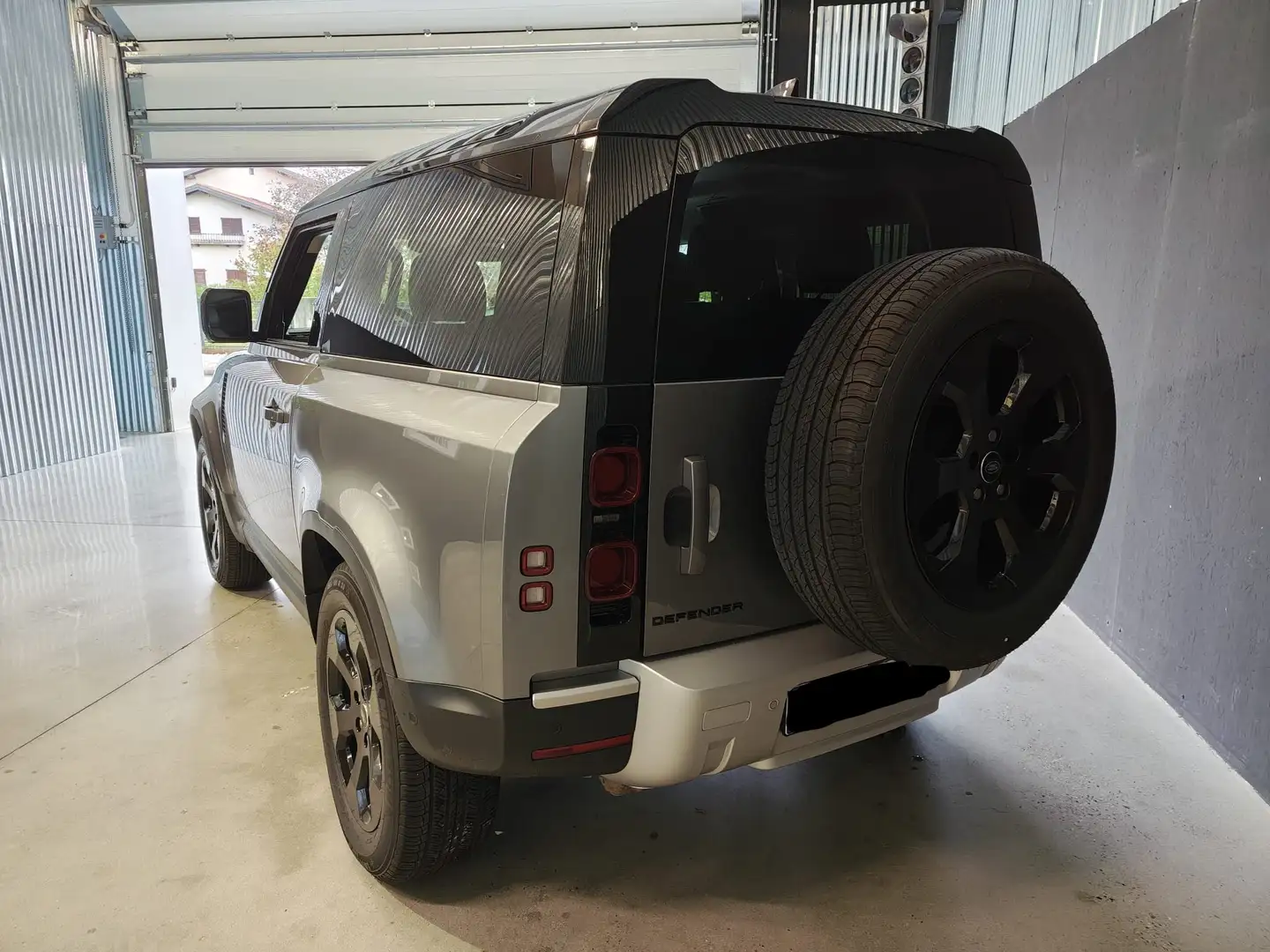 Land Rover Defender VII 2020  90 3.0d i6 mhev SE awd 250cv permute Grigio - 2