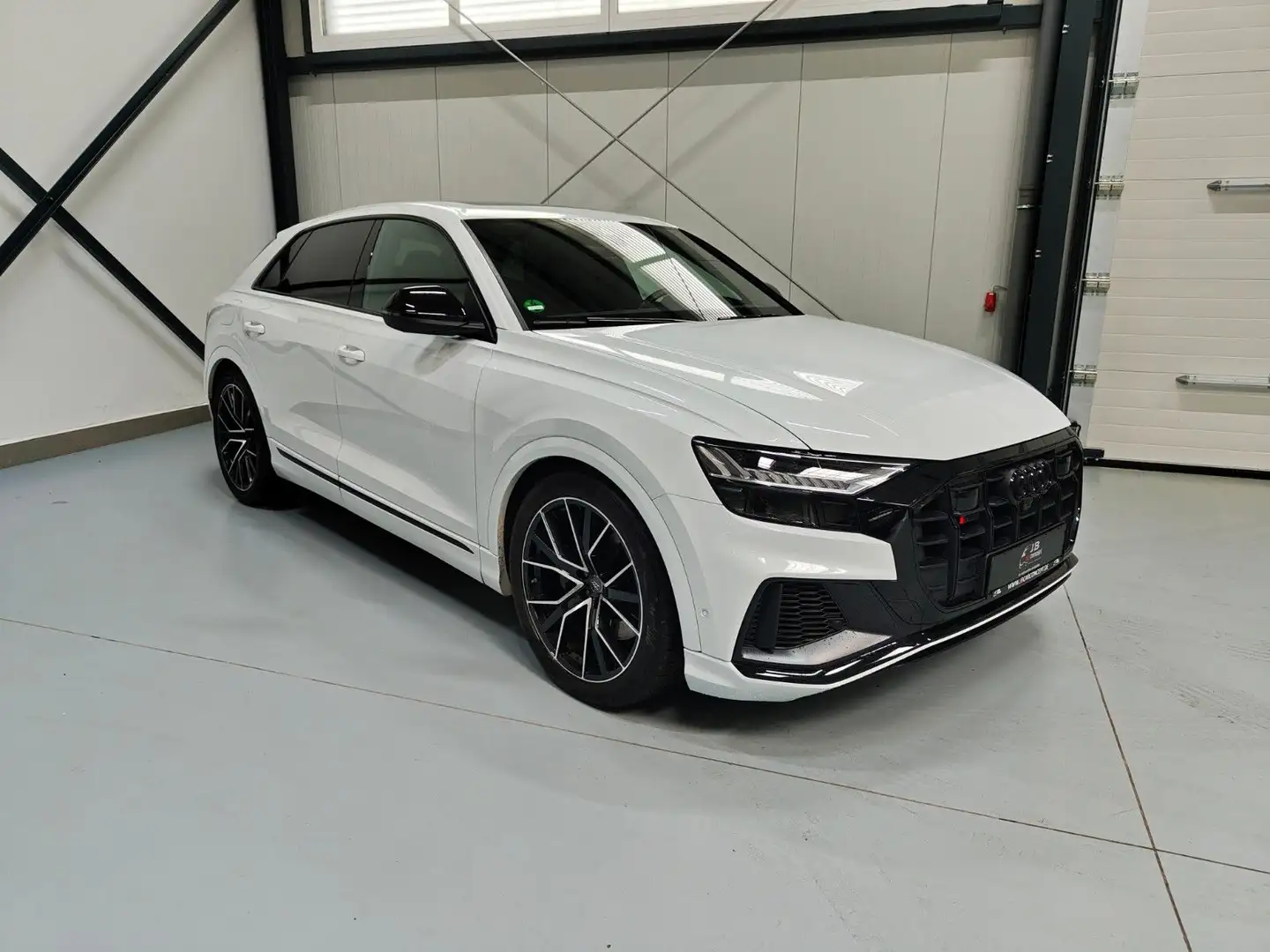 Audi SQ8 4.0 TFSI quattro ACC AHK AP+ Matrix Pano 22" Weiß - 1