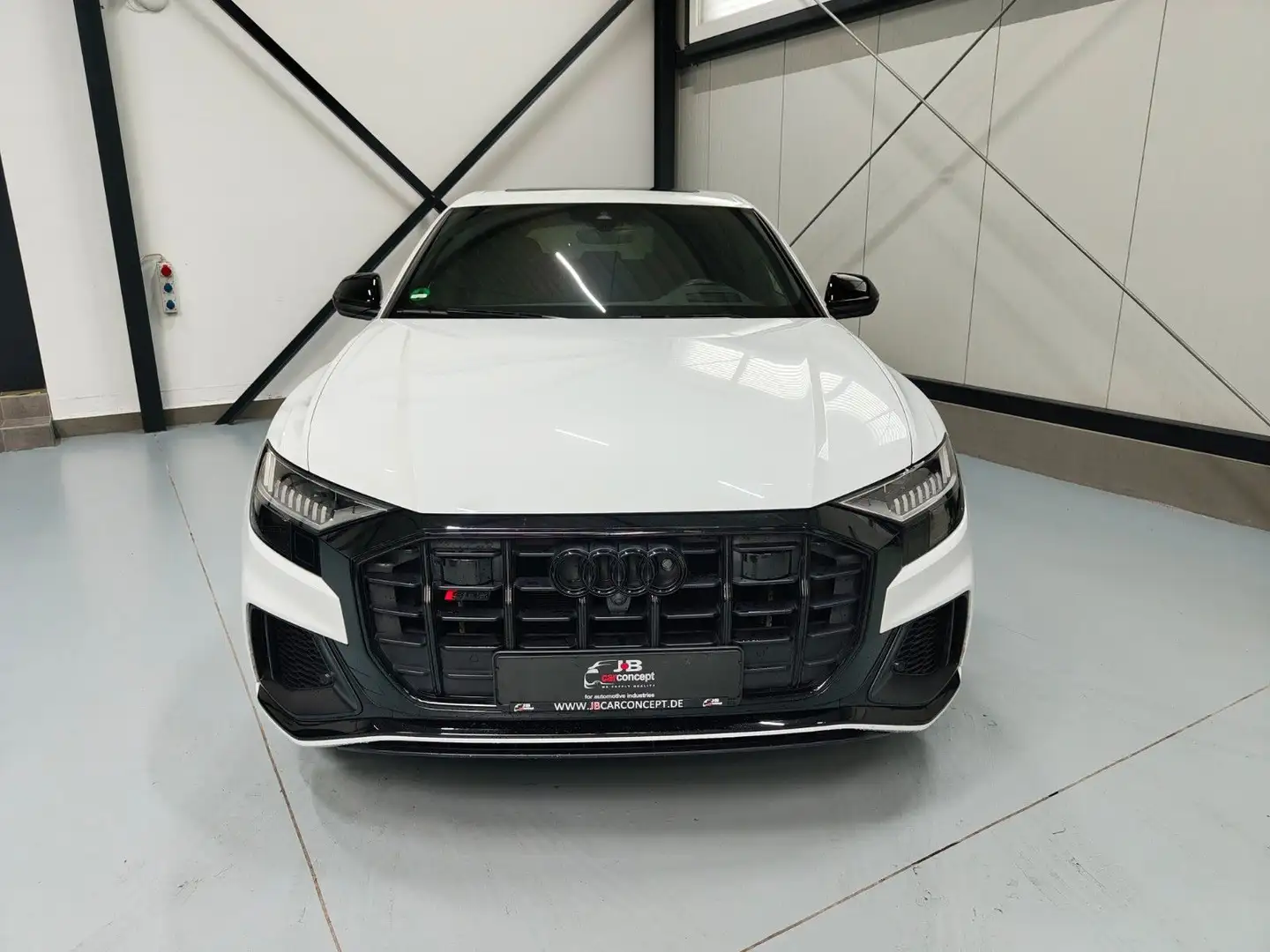 Audi SQ8 4.0 TFSI quattro ACC AHK AP+ Matrix Pano 22" Weiß - 2