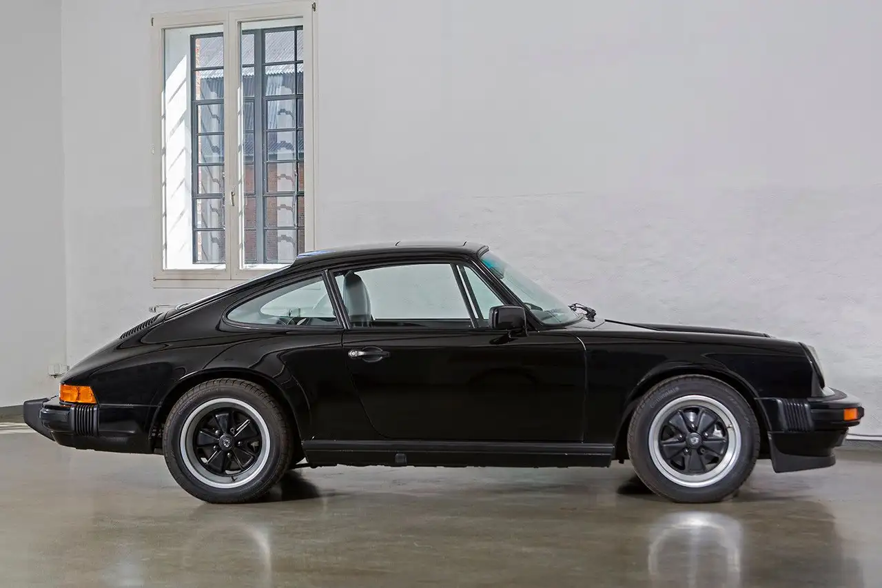Porsche 911 Carrera 3.2, G50, schwarz/schwarz,wenig KM !, foto 3