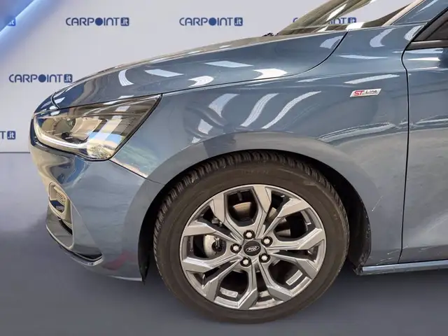 Ford Focus view 14