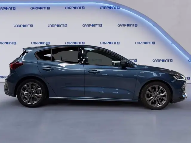 Ford Focus view 6