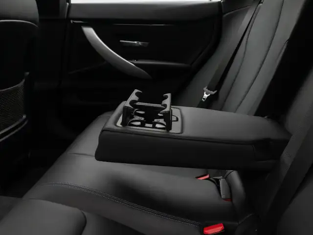 BMW 4 Series view 28
