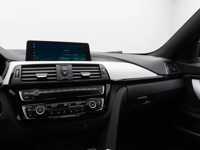 BMW 4 Series view 21