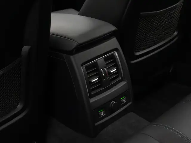 BMW 4 Series view 27