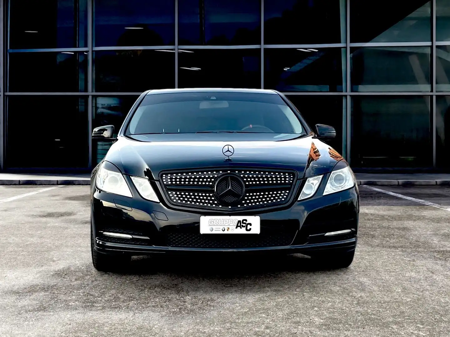 Mercedes-Benz E 200 2.2 DIESEL 136 CV Avantgarde AMG AUTOMATICA Nero - 2