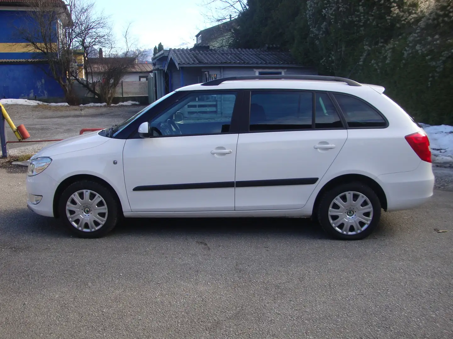 Skoda Fabia Ambition Limited + Weiß - 2