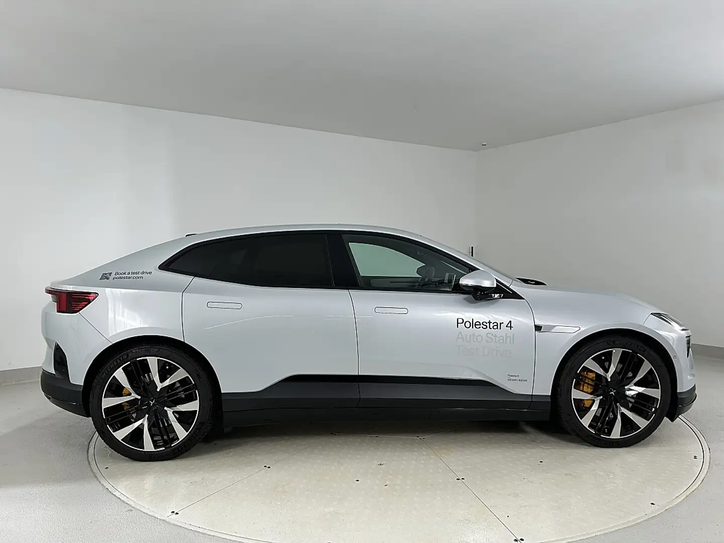Polestar 4 Long Range Dual Motor mit Performance Paket Grau - 2