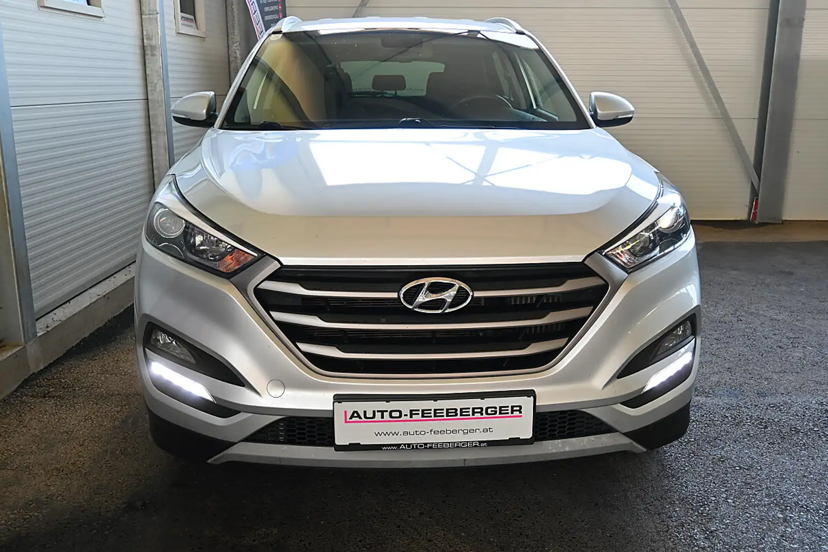 Hyundai TUCSON Tucson 1,7 CRDI Start-Stopp Go Silber - 2